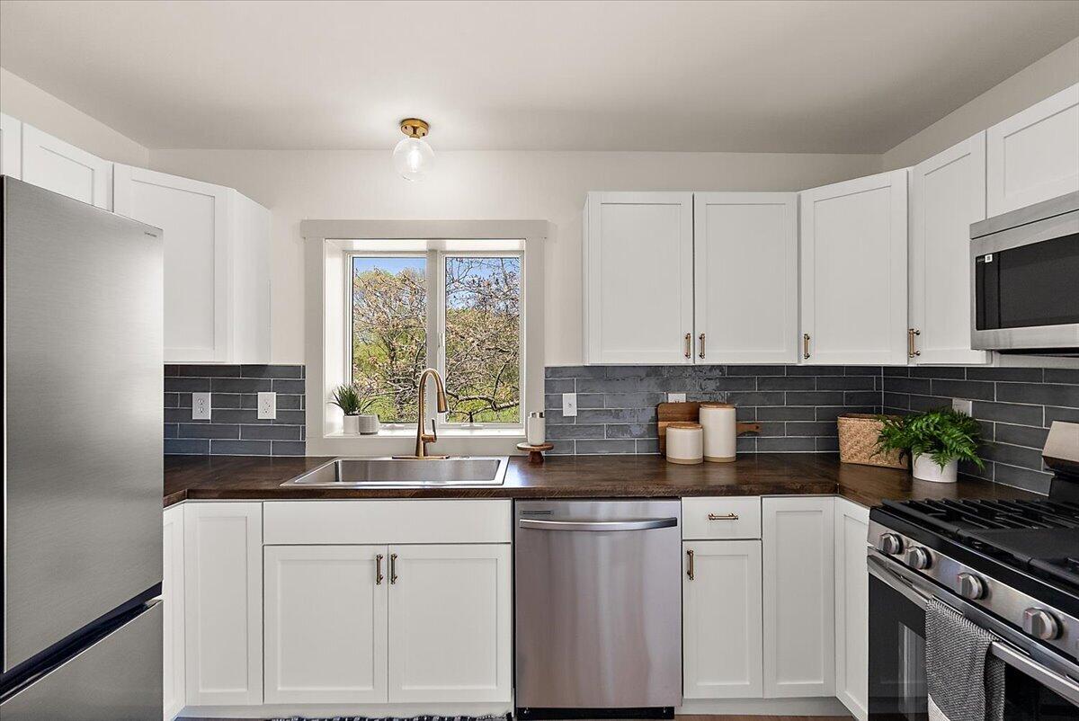 9780 Courtland Drive NE Rockford MI 49341