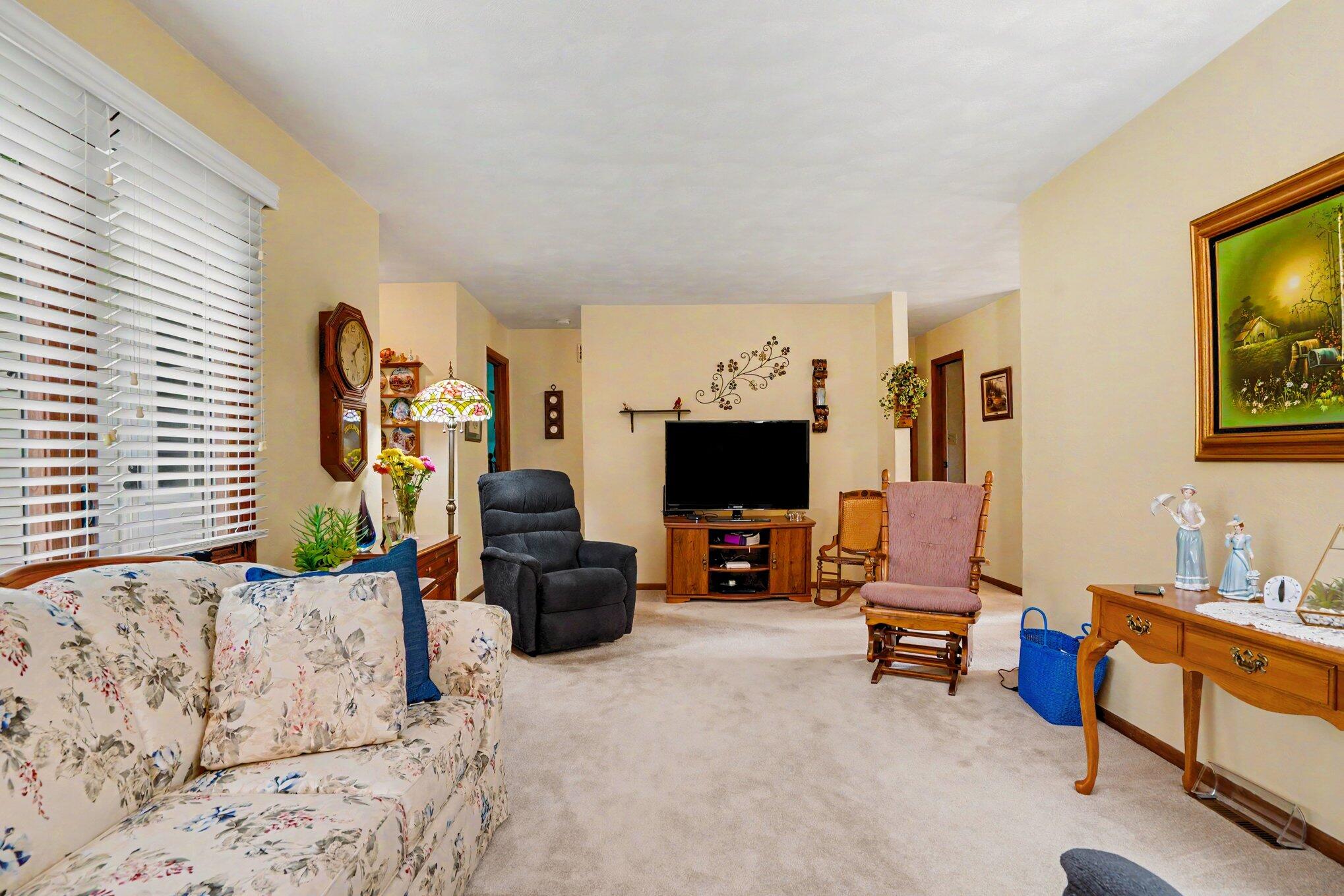 71323 Merle Street Edwardsburg MI 49112
