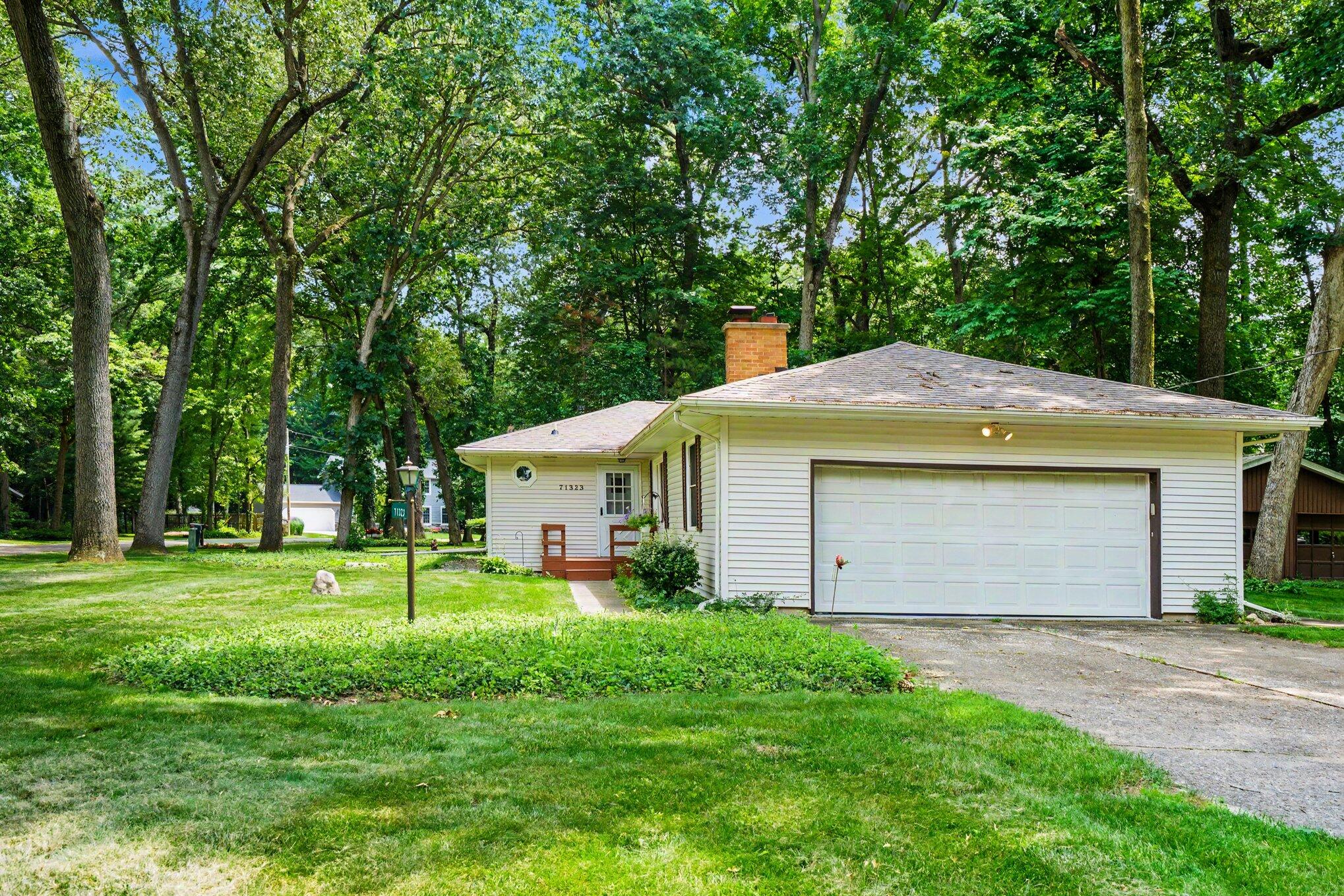 71323 Merle Street Edwardsburg MI 49112