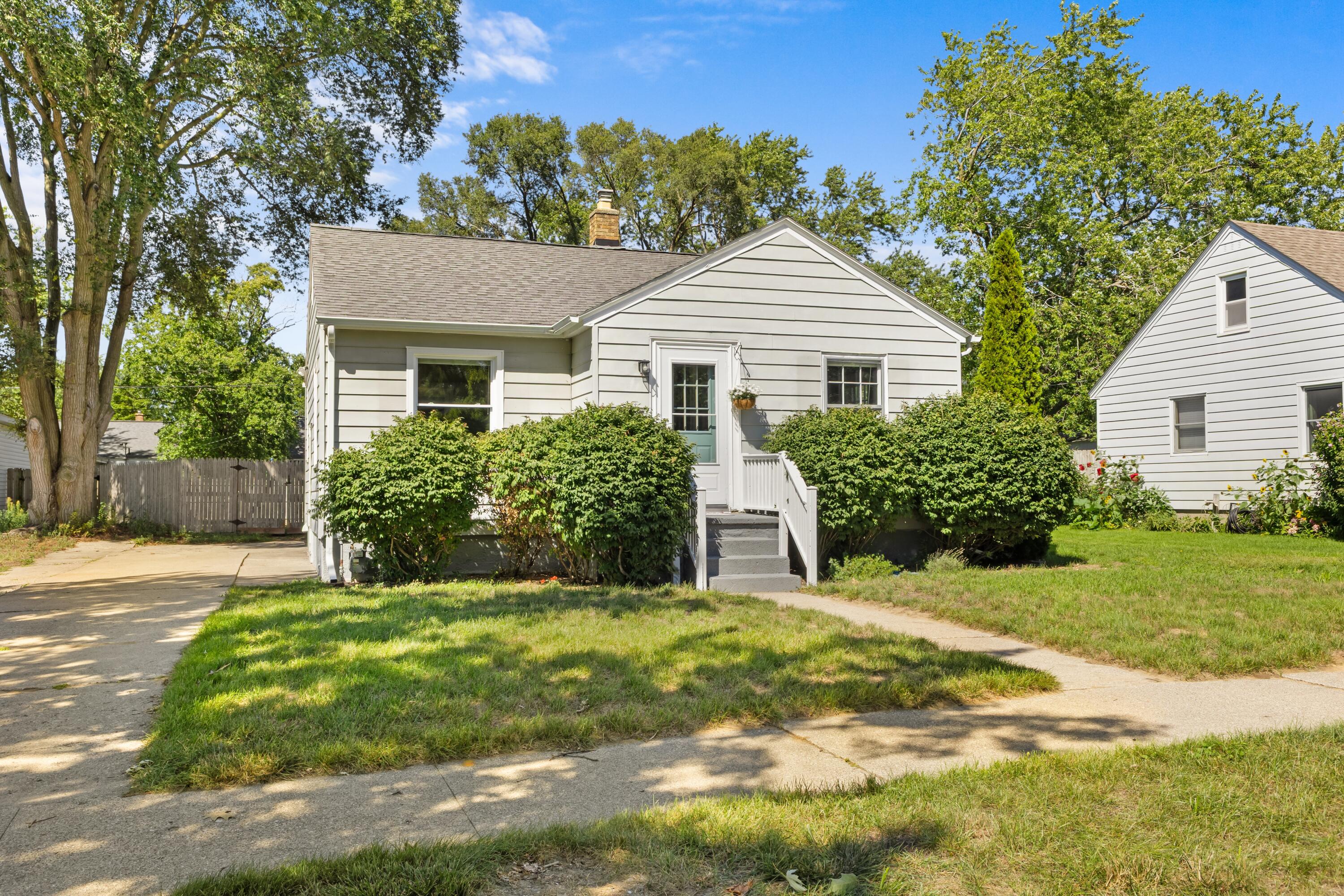 1315 Grant Avenue Grand Haven MI 49417