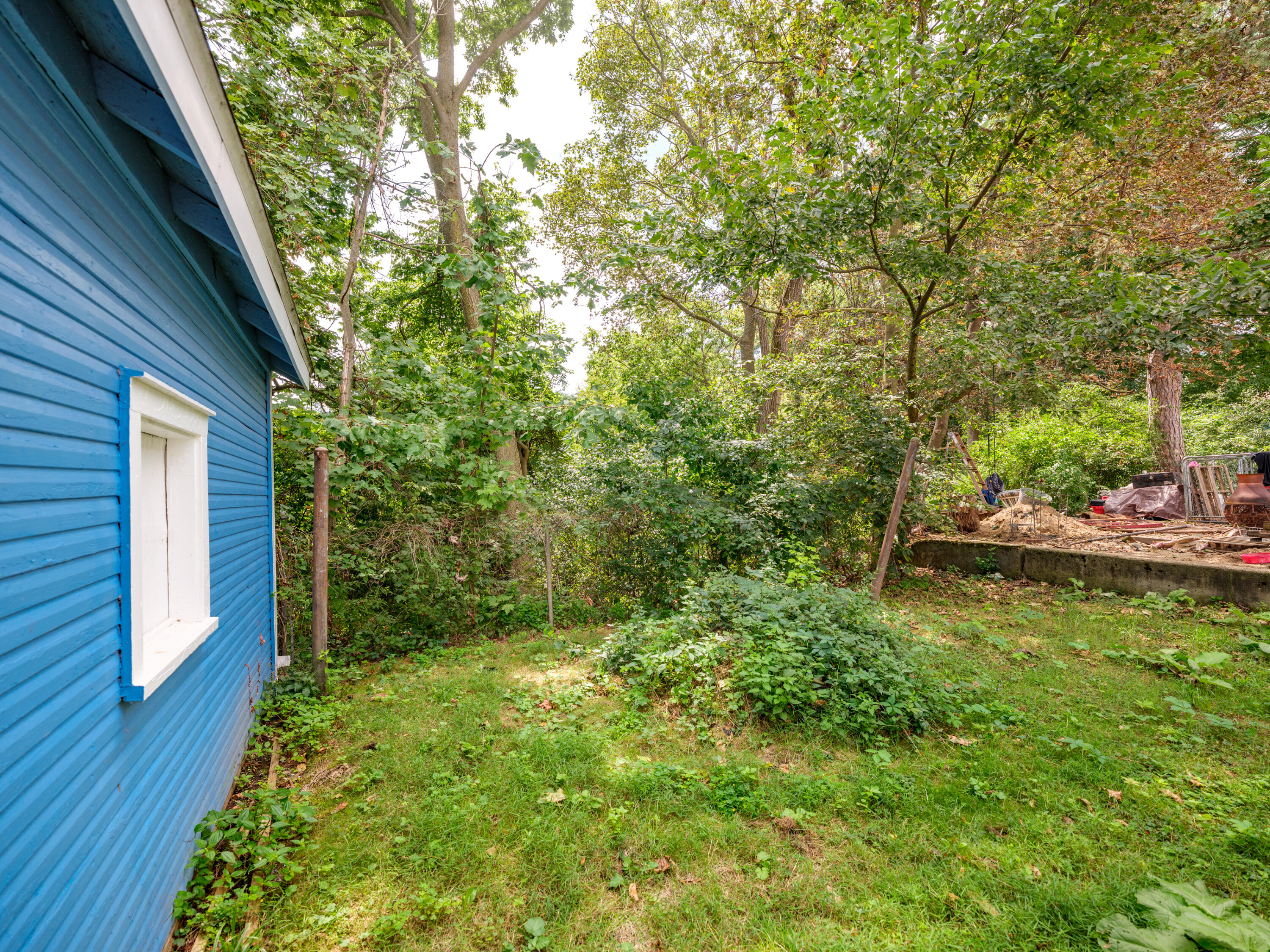 427 Den Adel Court Kalamazoo MI 49001
