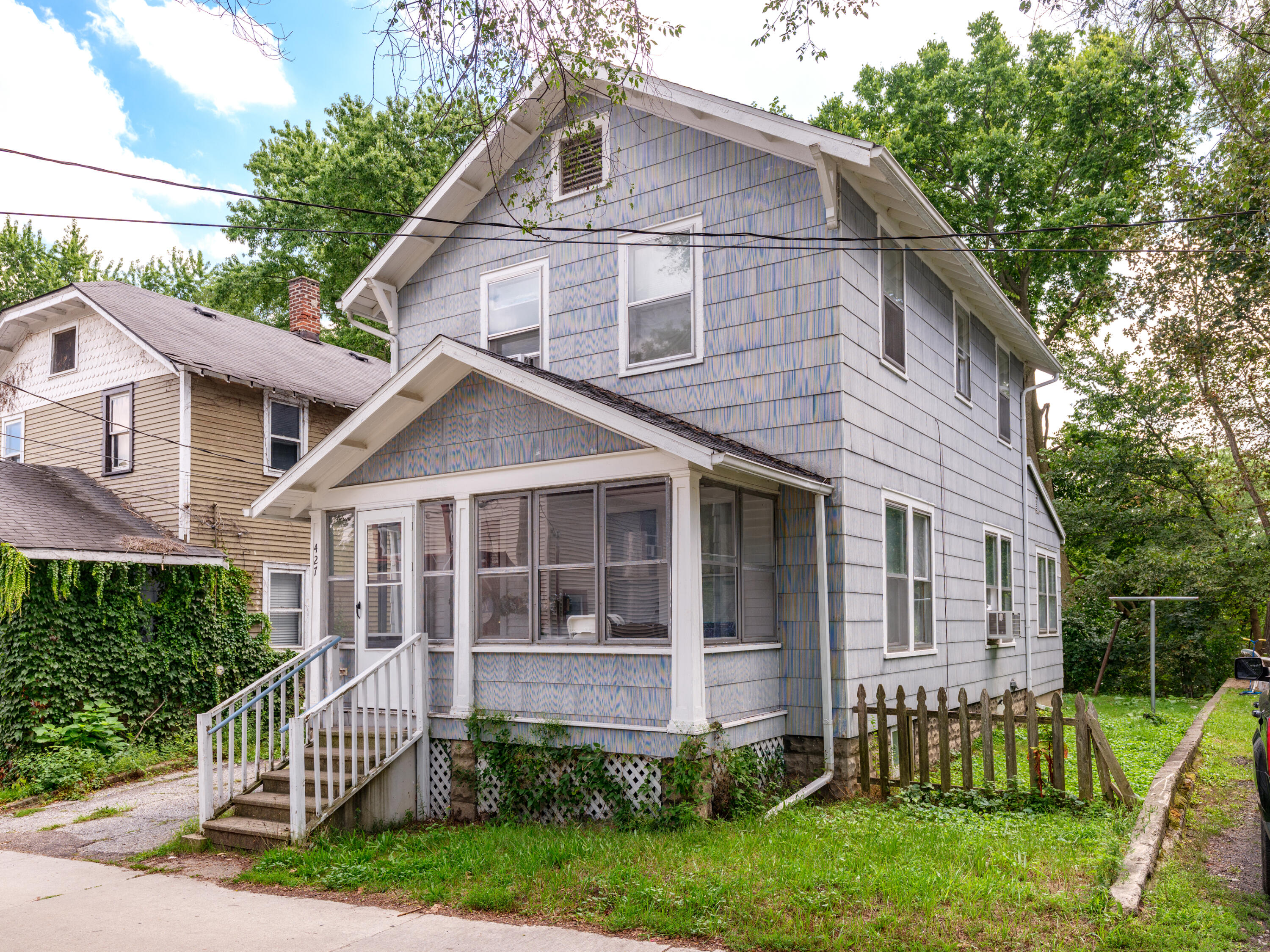 427 Den Adel Court Kalamazoo MI 49001