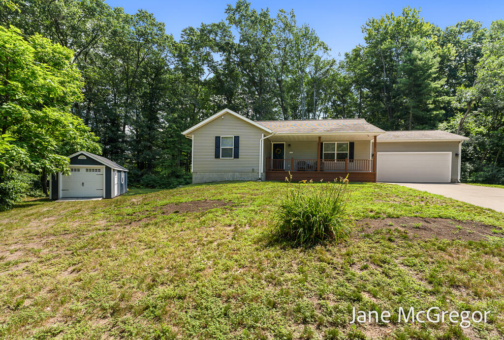 2356 Oak River Lane Muskegon MI 49445
