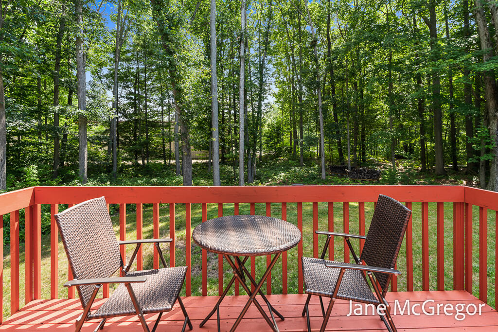 2356 Oak River Lane Muskegon MI 49445