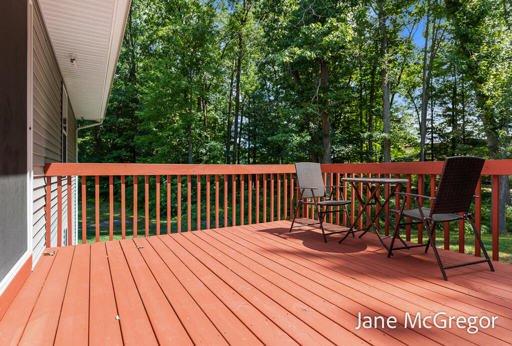 2356 Oak River Lane Muskegon MI 49445