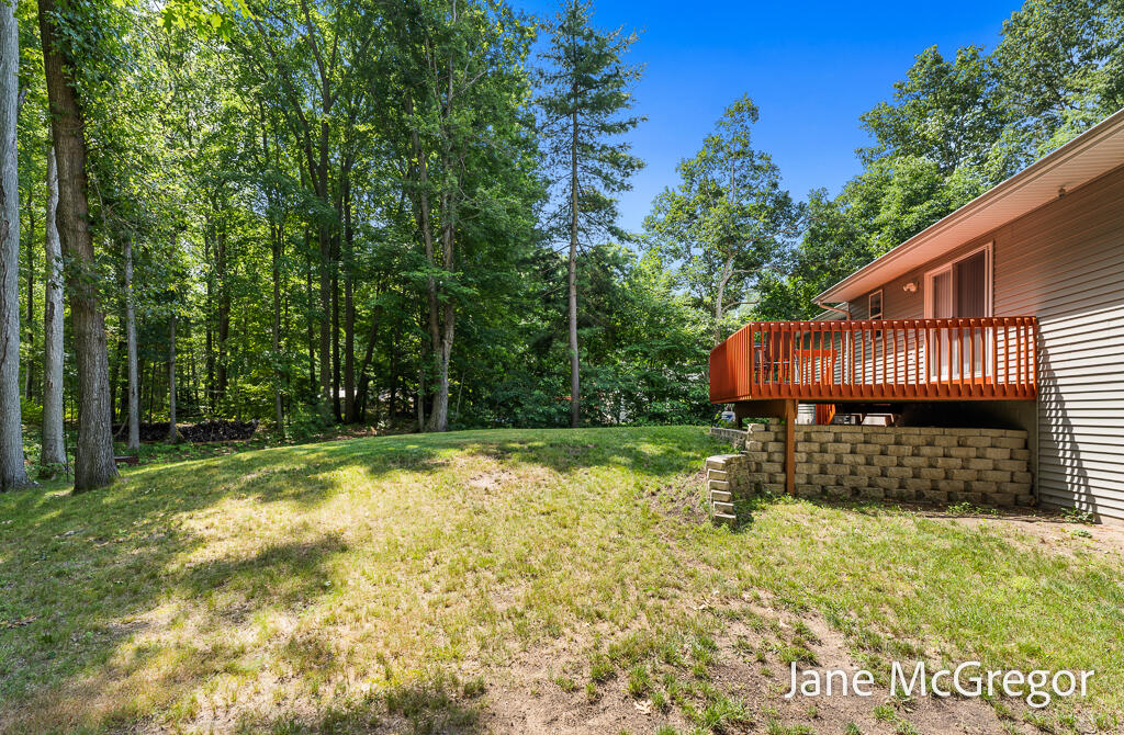 2356 Oak River Lane Muskegon MI 49445