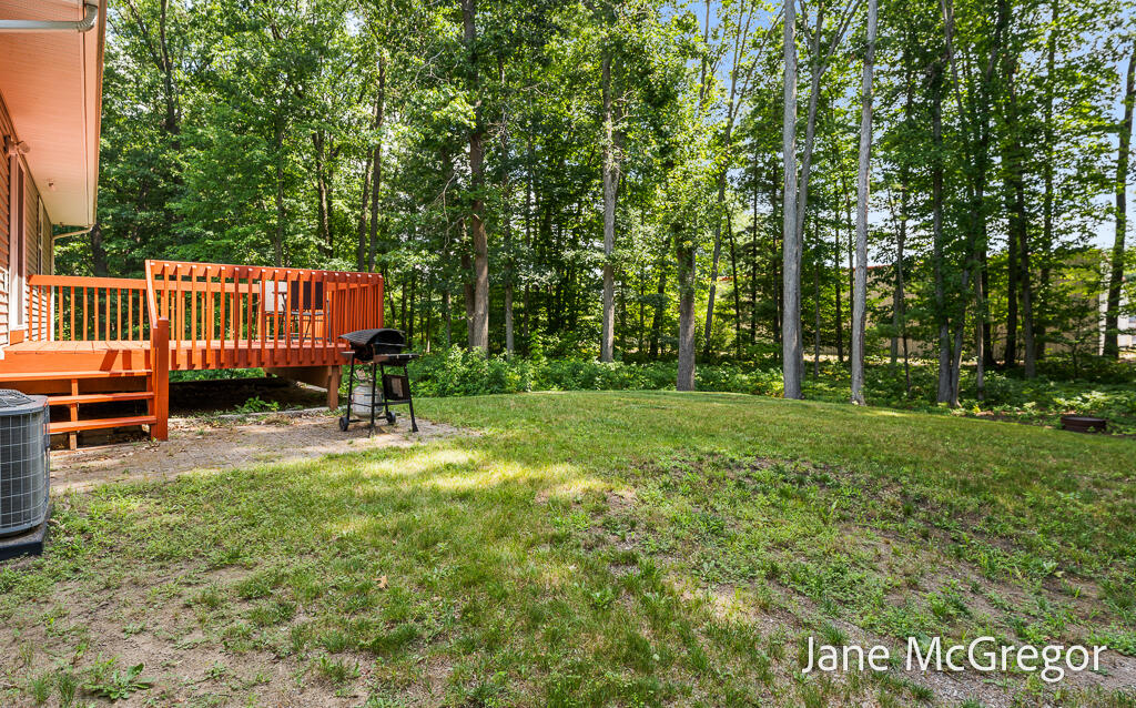2356 Oak River Lane Muskegon MI 49445