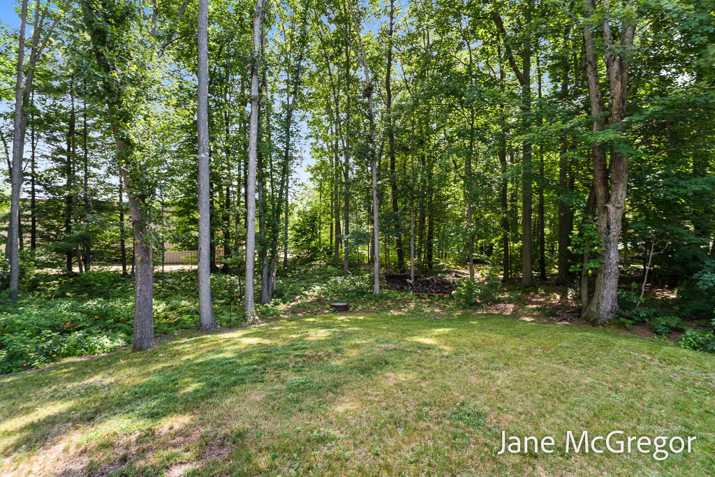 2356 Oak River Lane Muskegon MI 49445