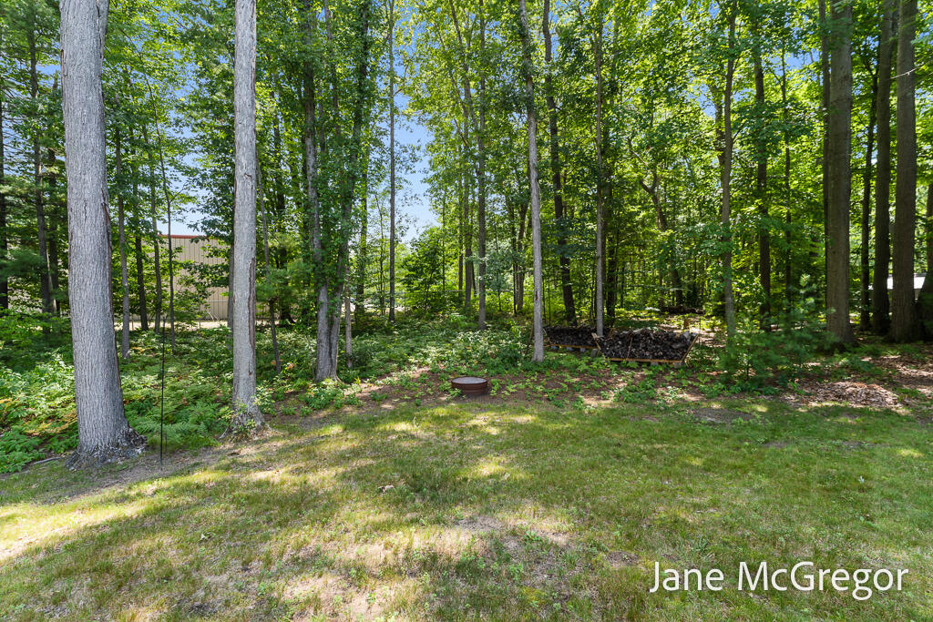 2356 Oak River Lane Muskegon MI 49445