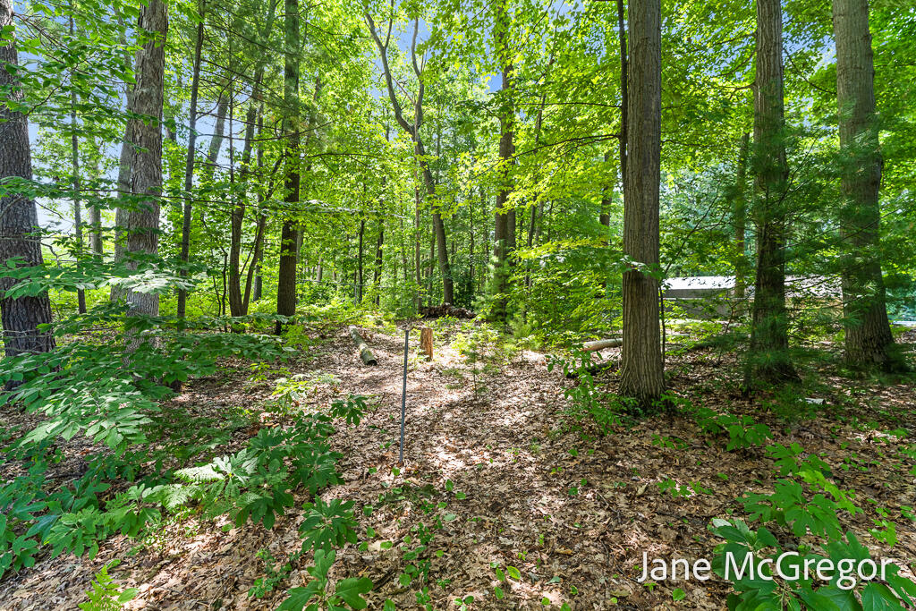 2356 Oak River Lane Muskegon MI 49445
