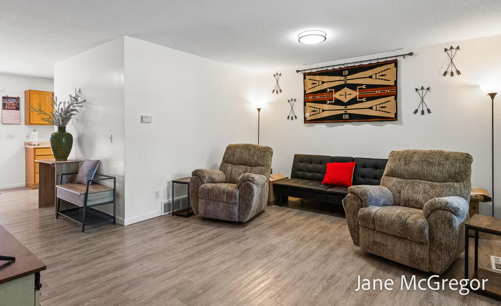 2356 Oak River Lane Muskegon MI 49445