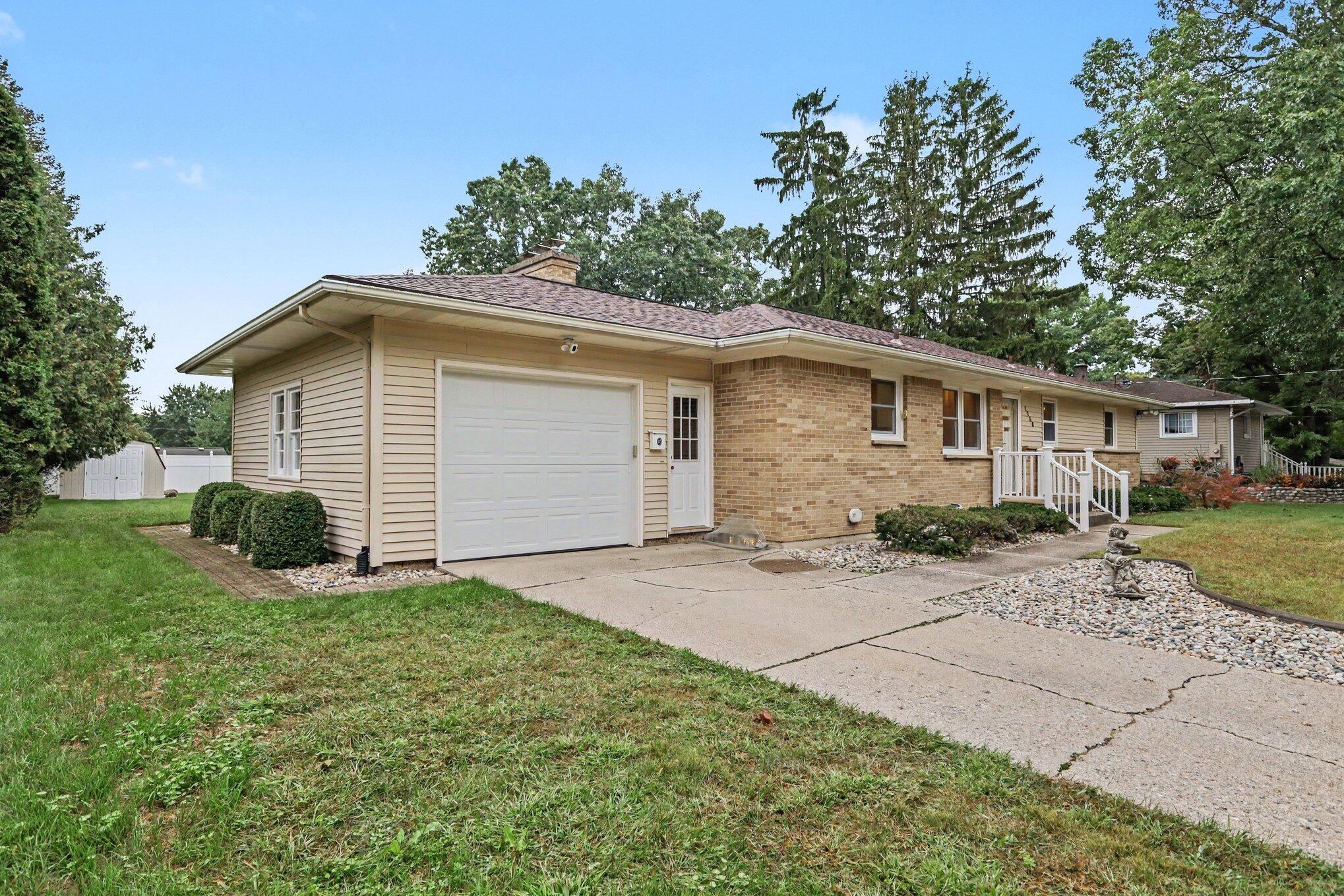 1736 7th Street NW Grand Rapids MI 49504