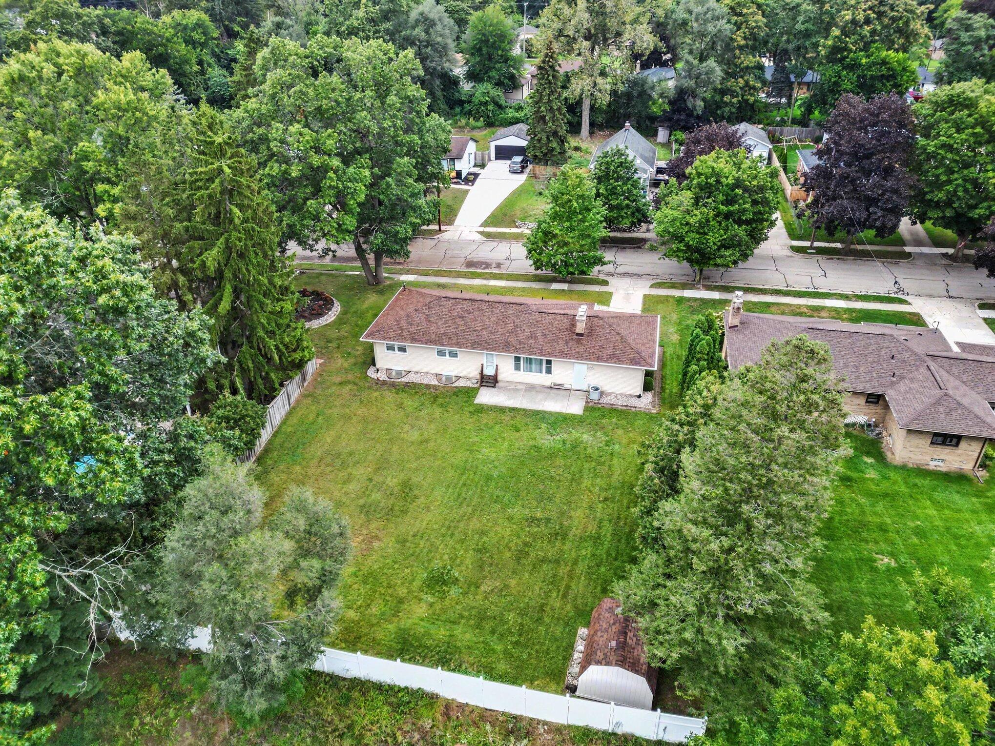 1736 7th Street NW Grand Rapids MI 49504
