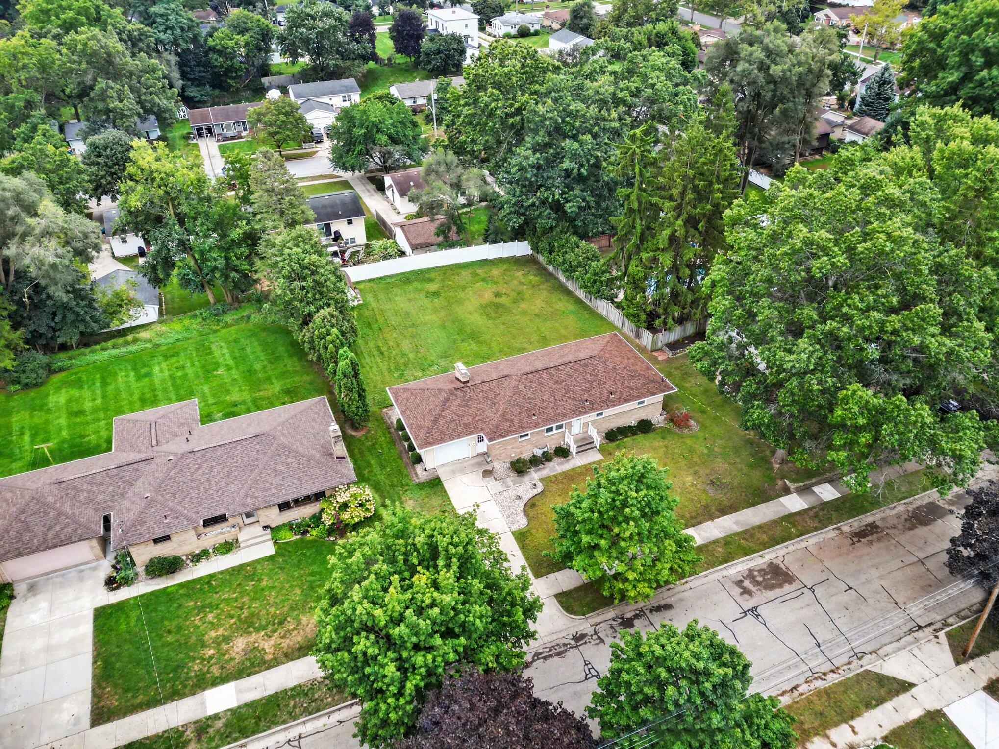 1736 7th Street NW Grand Rapids MI 49504