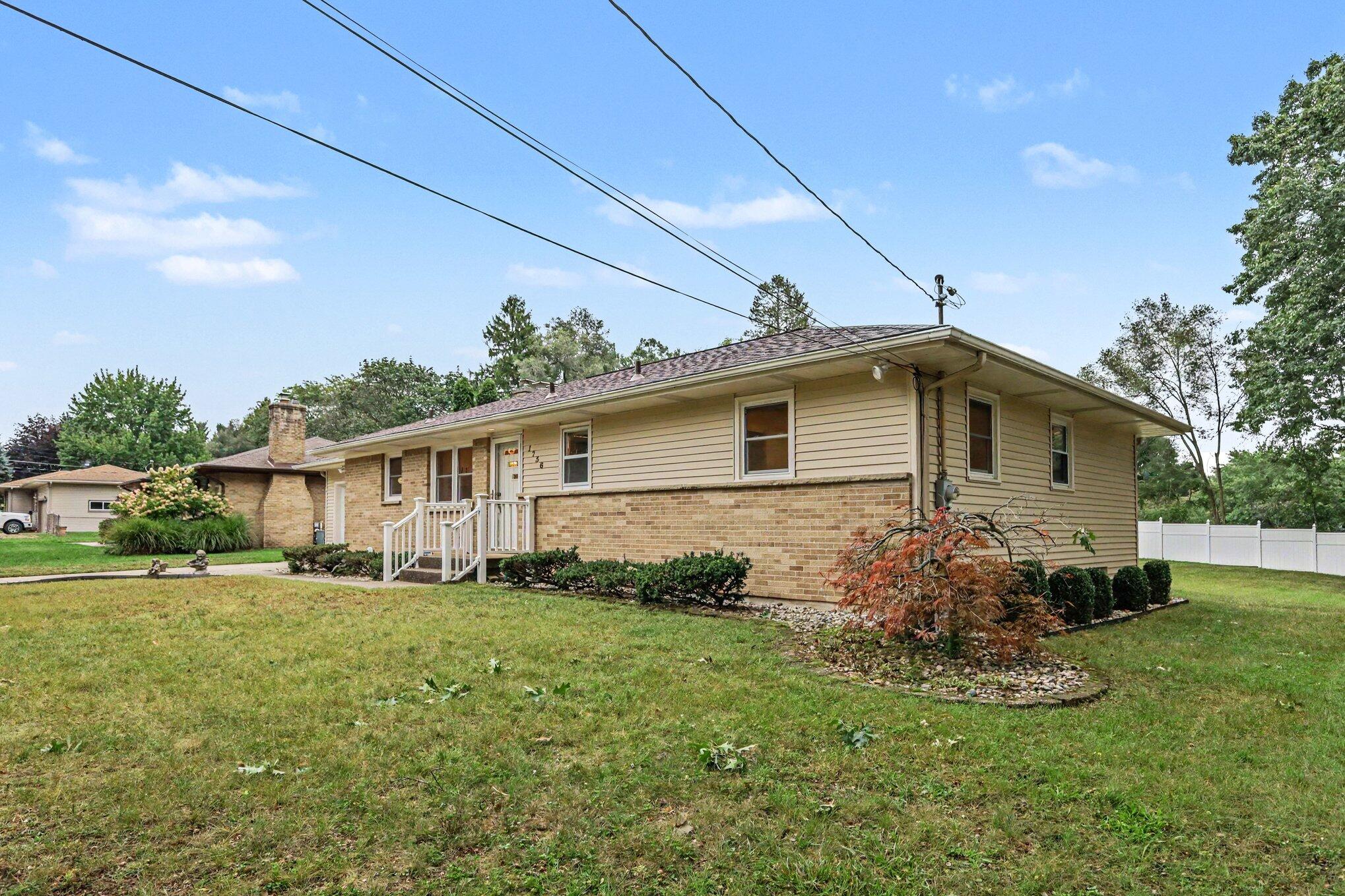 1736 7th Street NW Grand Rapids MI 49504