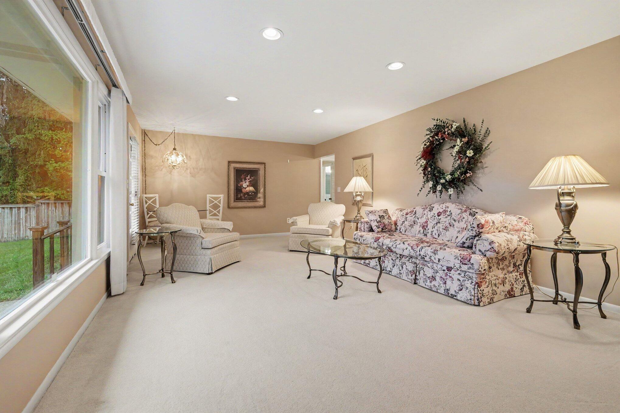 1736 7th Street NW Grand Rapids MI 49504