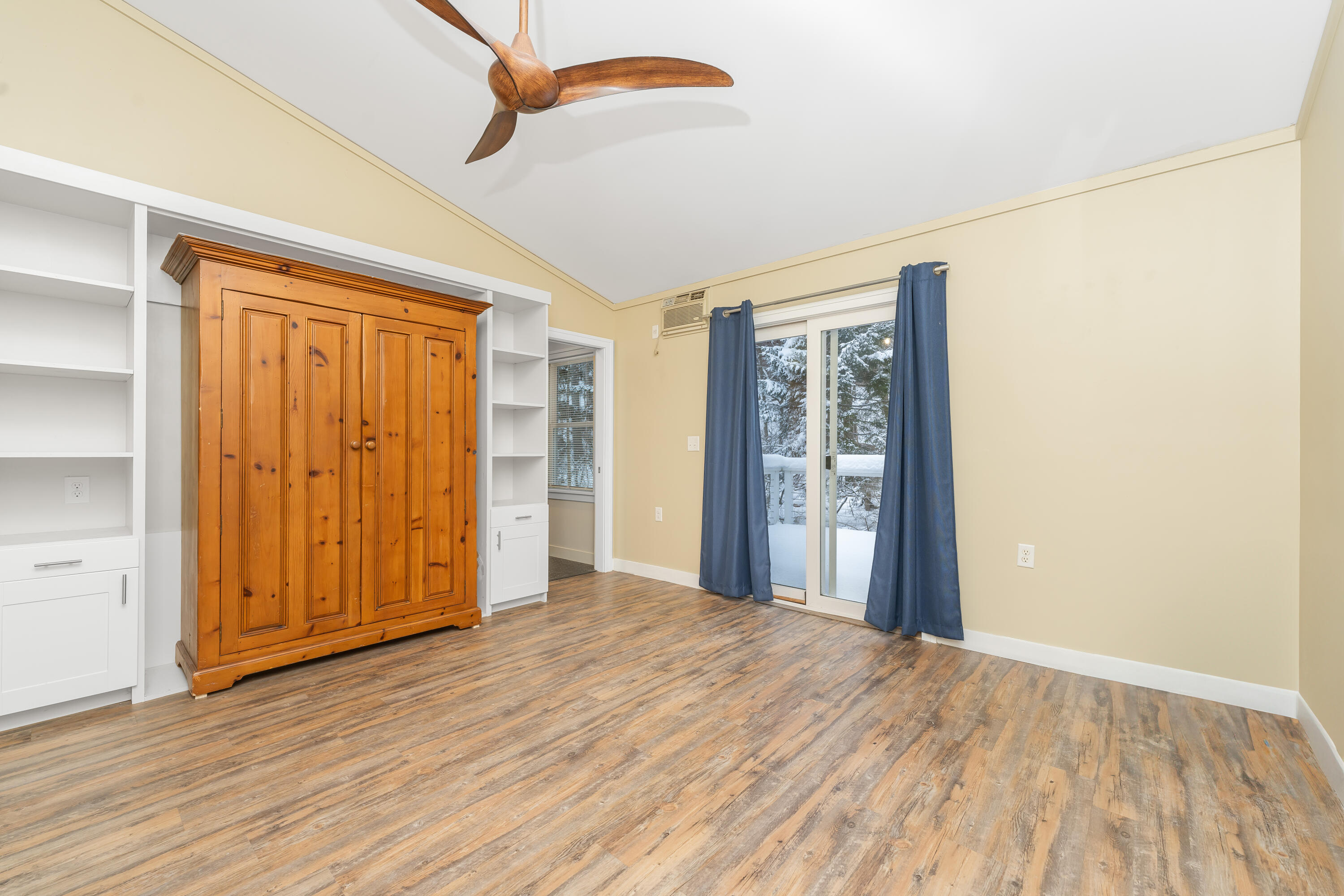 16 Park Street Saugatuck MI 49453