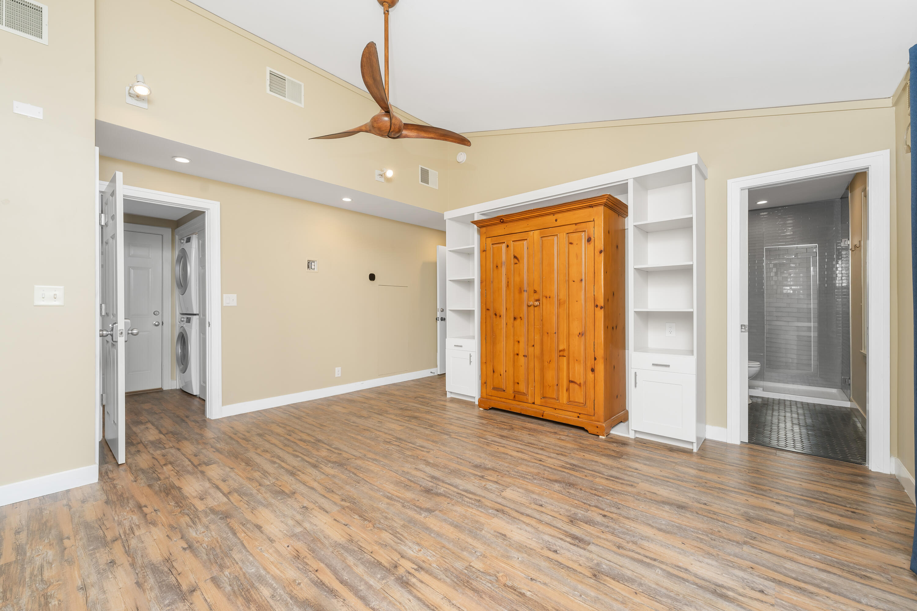 16 Park Street Saugatuck MI 49453