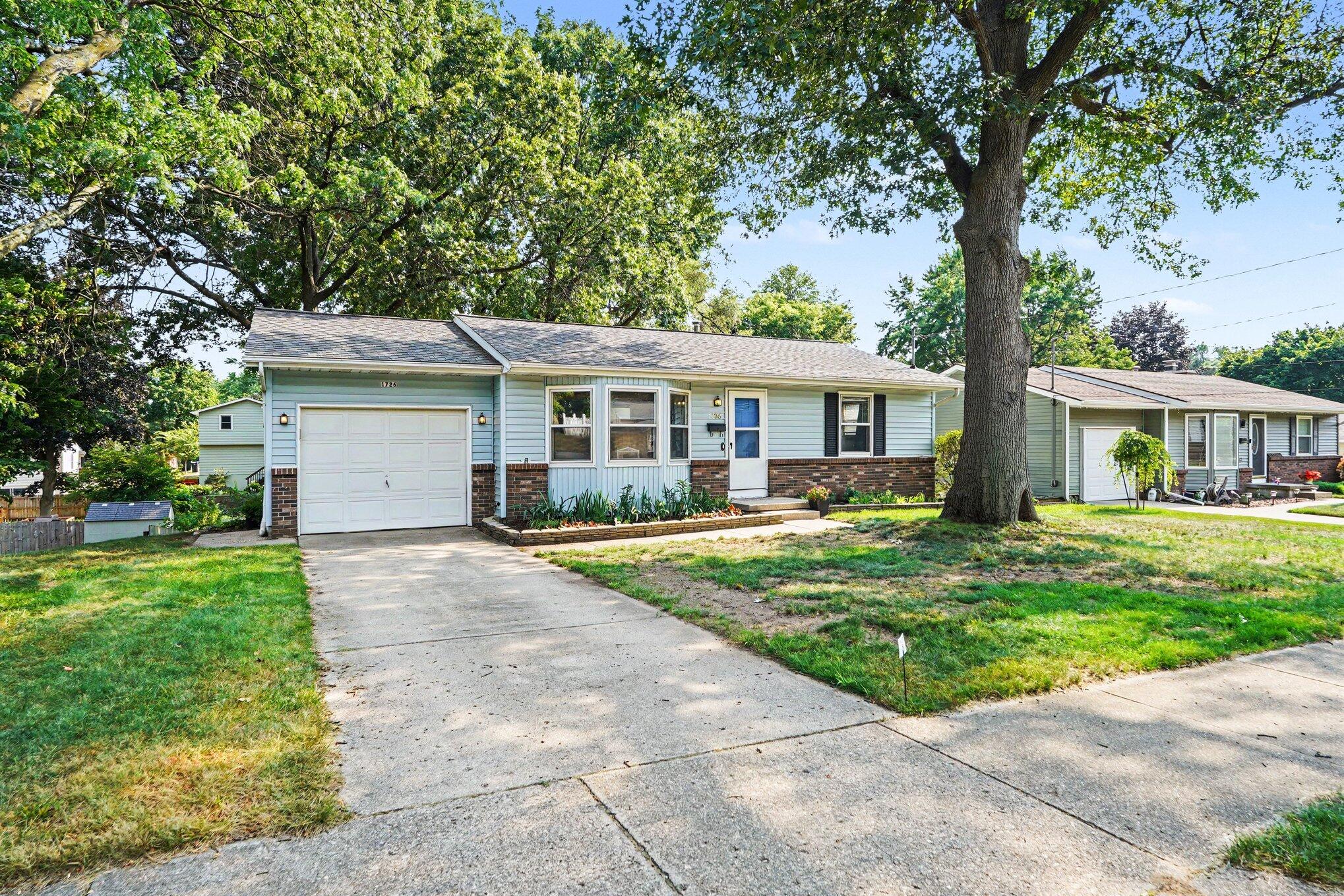 1726 6th Street NW Grand Rapids MI 49504