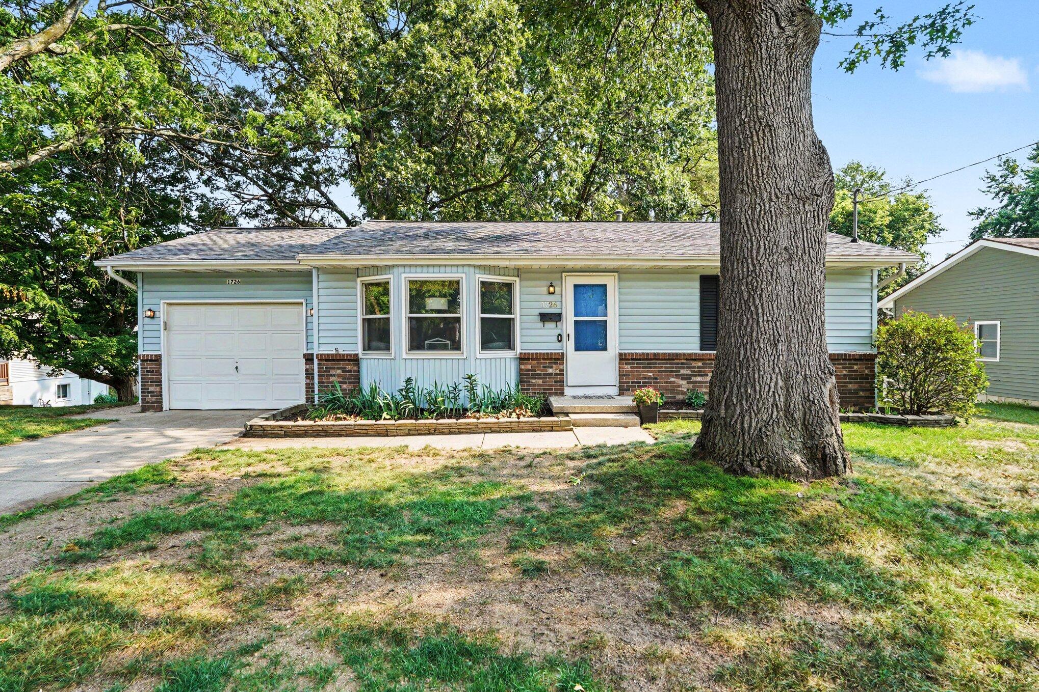 1726 6th Street NW Grand Rapids MI 49504