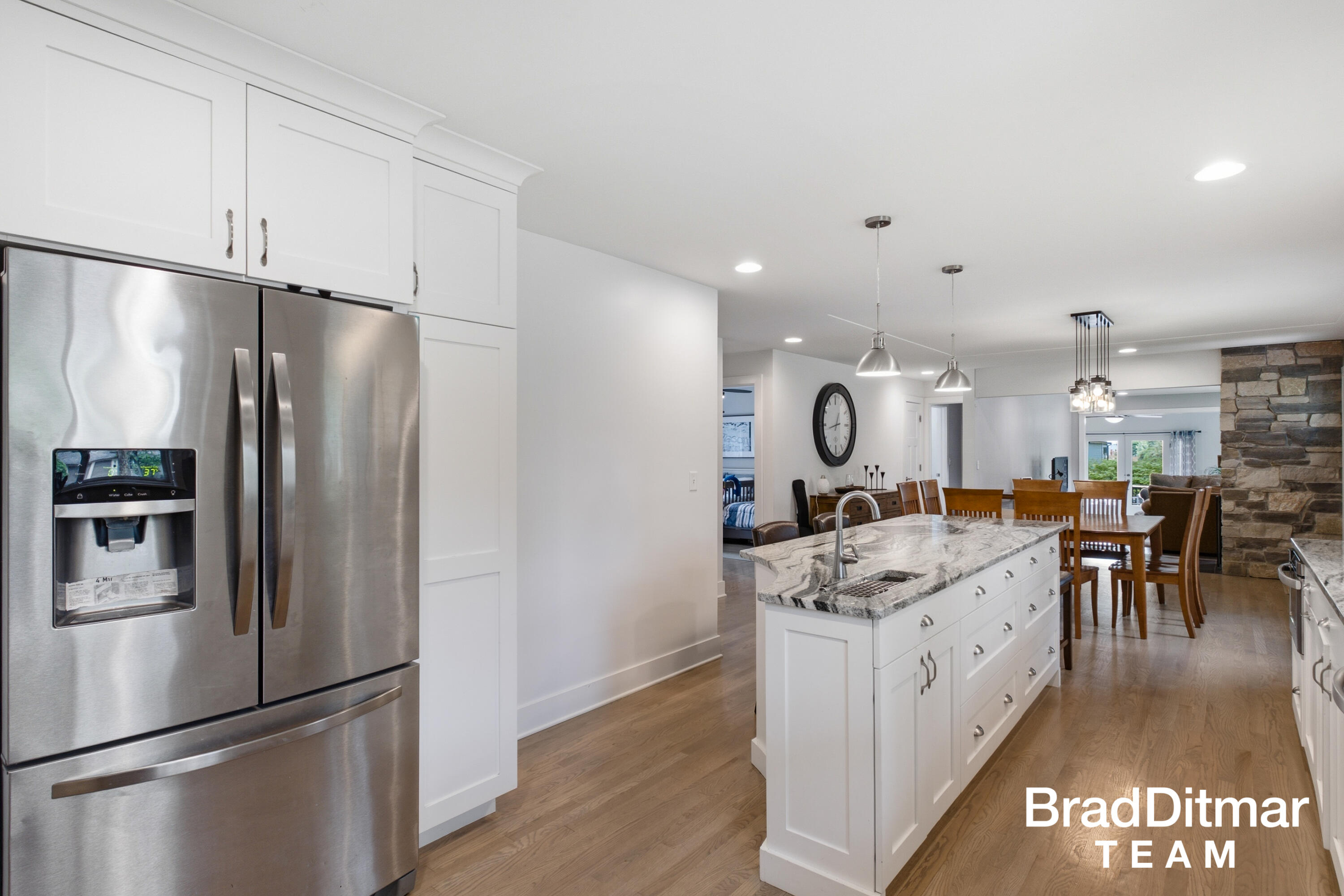 1350 Lake Grove Avenue SE East Grand Rapids MI 49506