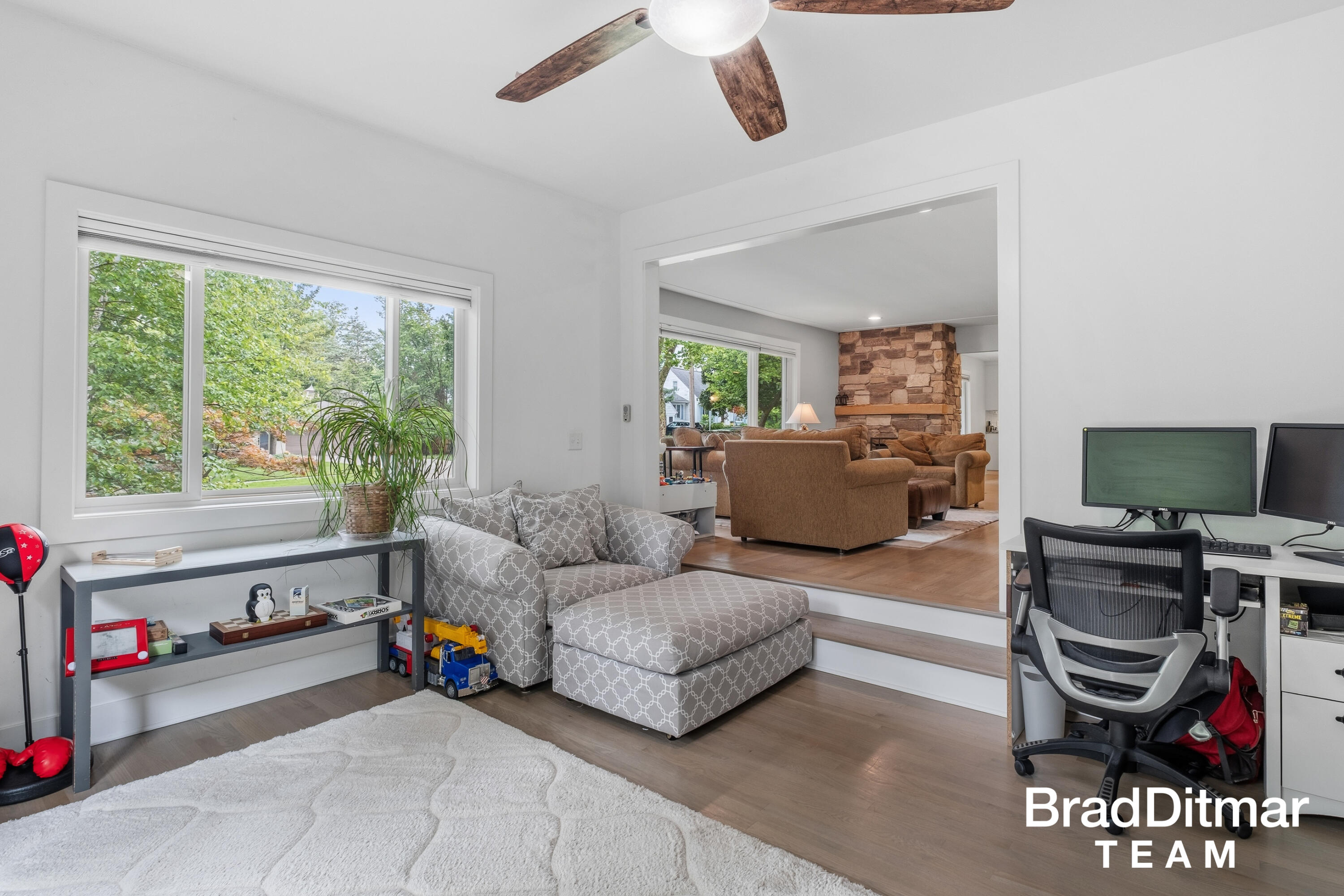1350 Lake Grove Avenue SE East Grand Rapids MI 49506
