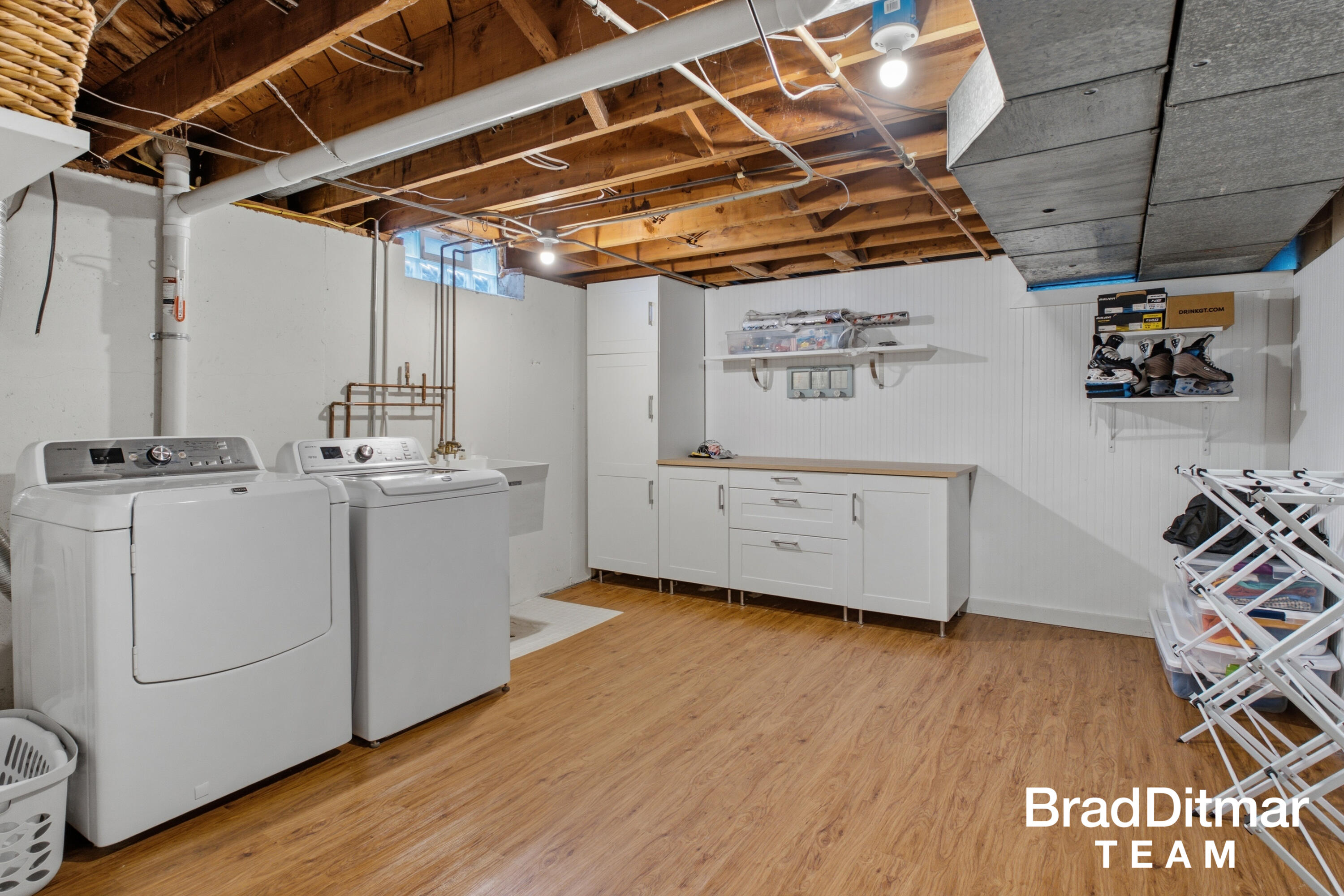 1350 Lake Grove Avenue SE East Grand Rapids MI 49506