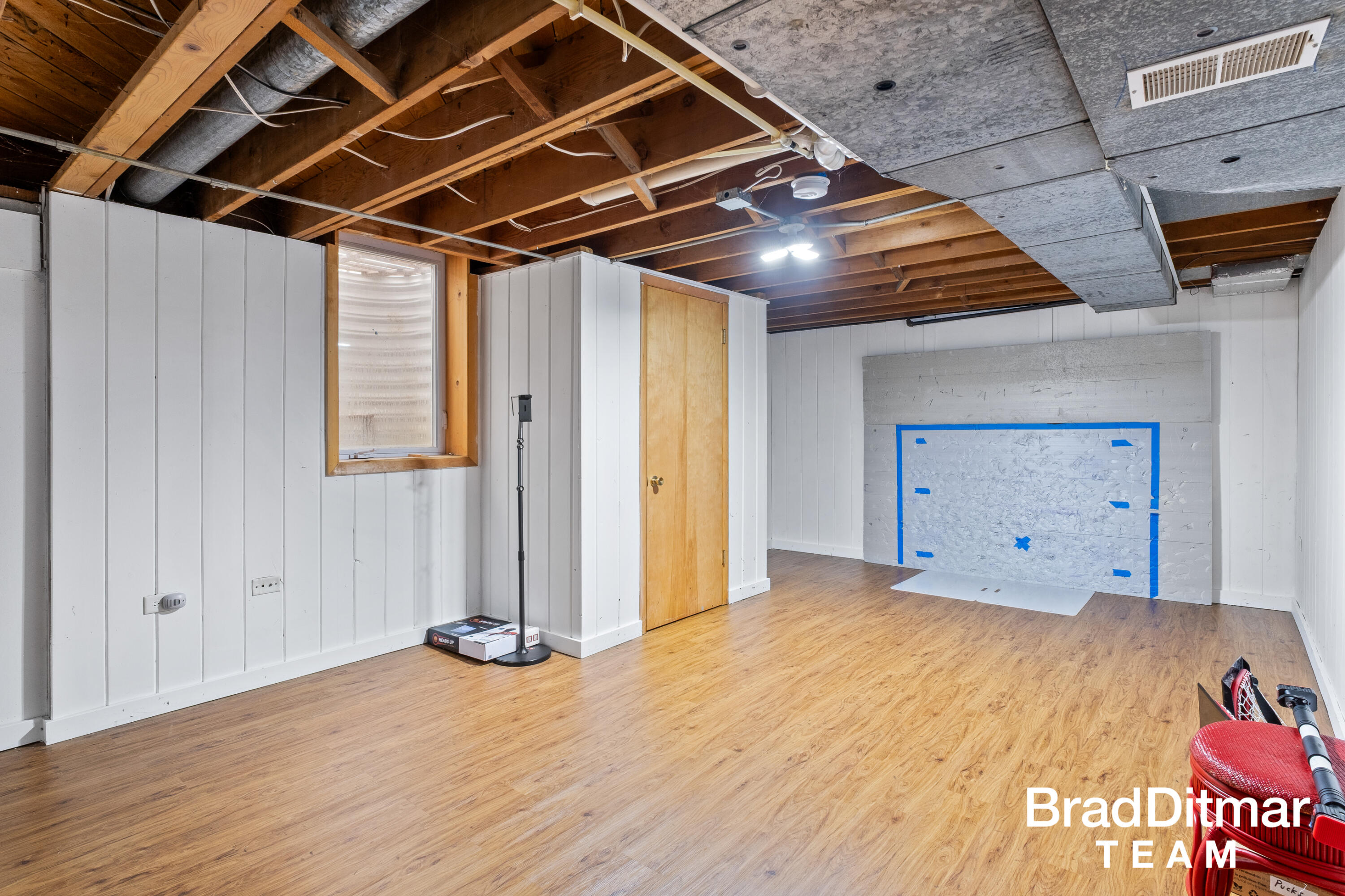 1350 Lake Grove Avenue SE East Grand Rapids MI 49506