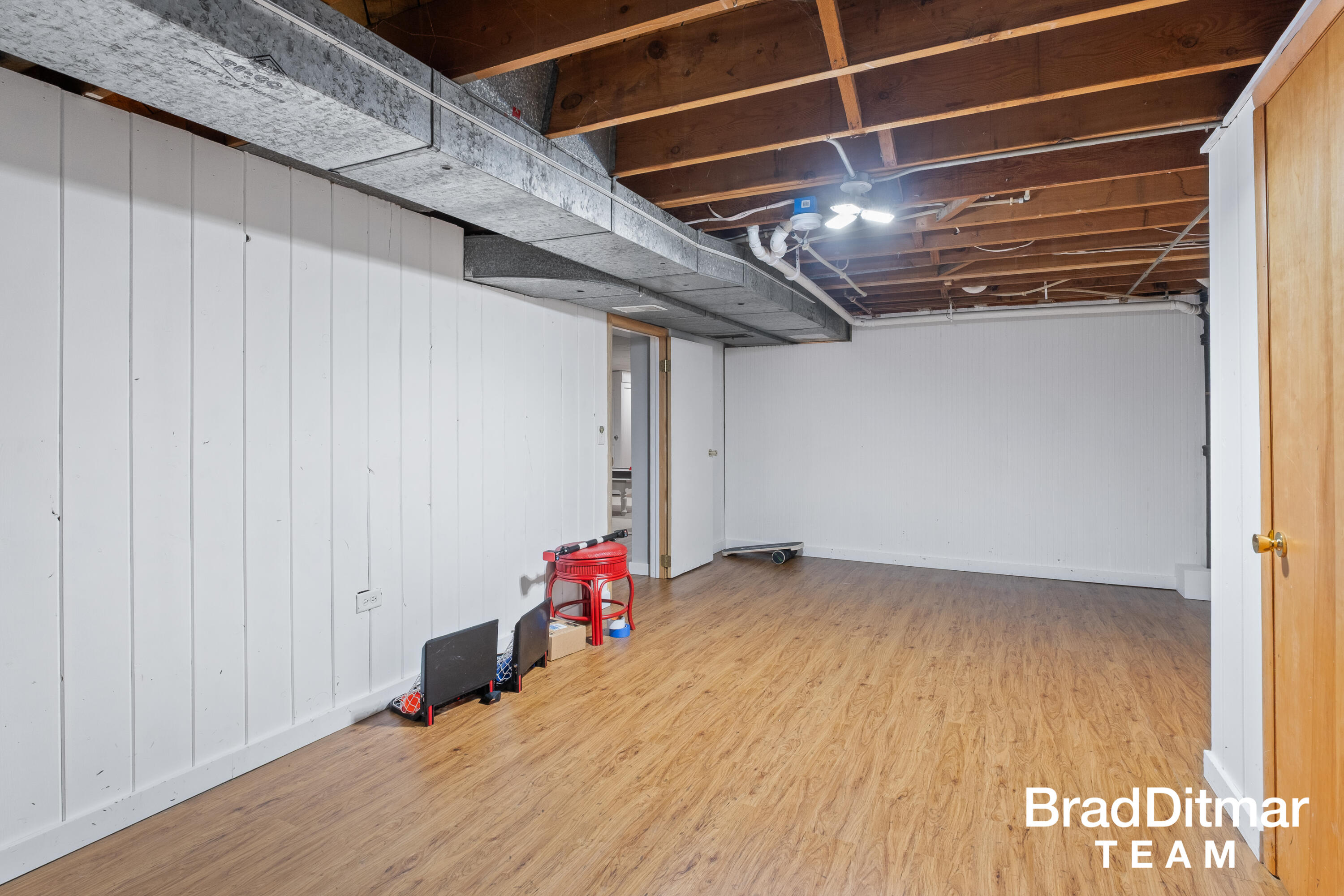 1350 Lake Grove Avenue SE East Grand Rapids MI 49506