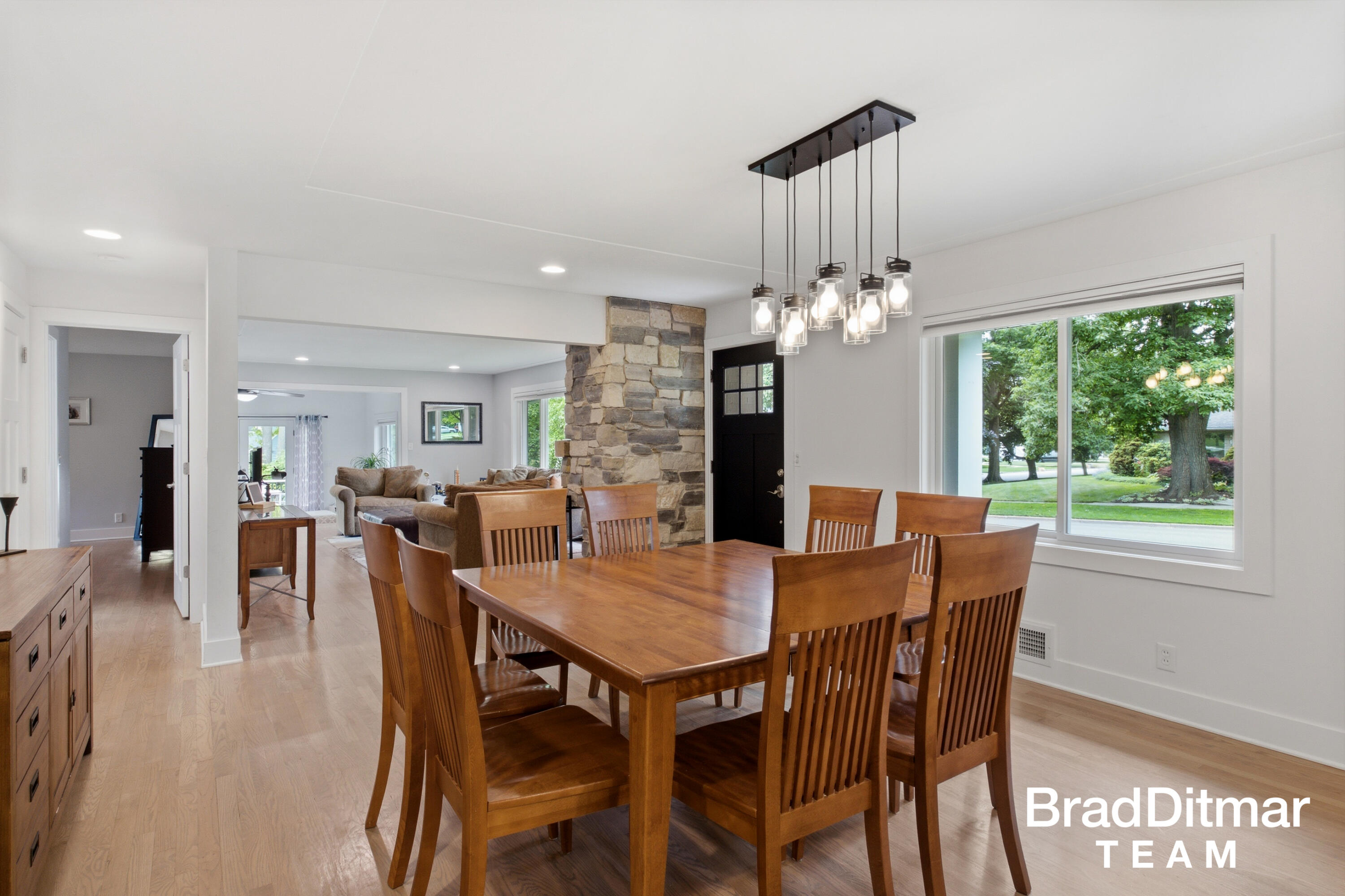 1350 Lake Grove Avenue SE East Grand Rapids MI 49506