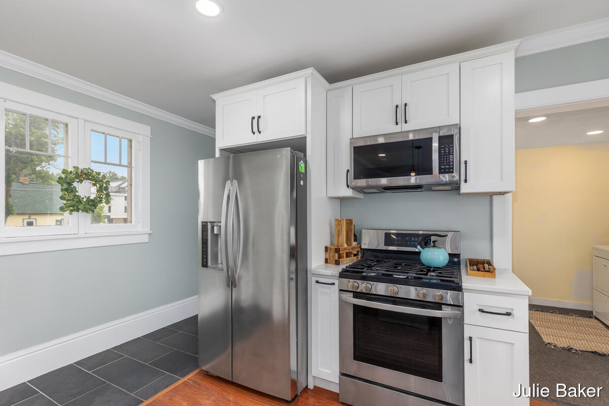 40 S Monroe Street NE Rockford MI 49341