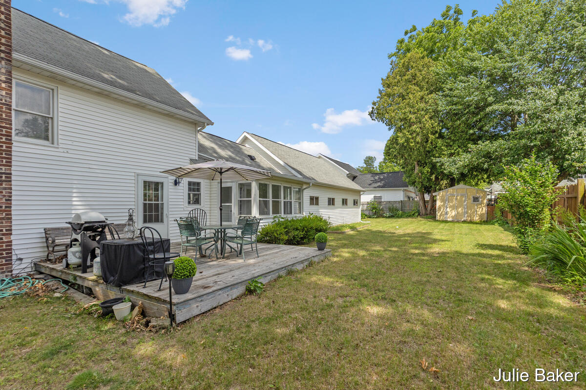 40 S Monroe Street NE Rockford MI 49341