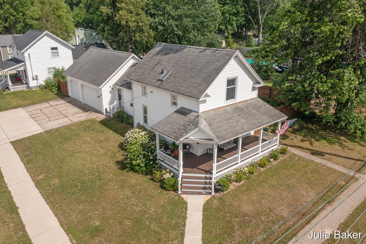40 S Monroe Street NE Rockford MI 49341