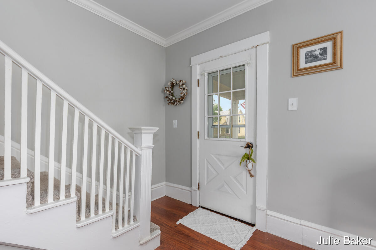 40 S Monroe Street NE Rockford MI 49341