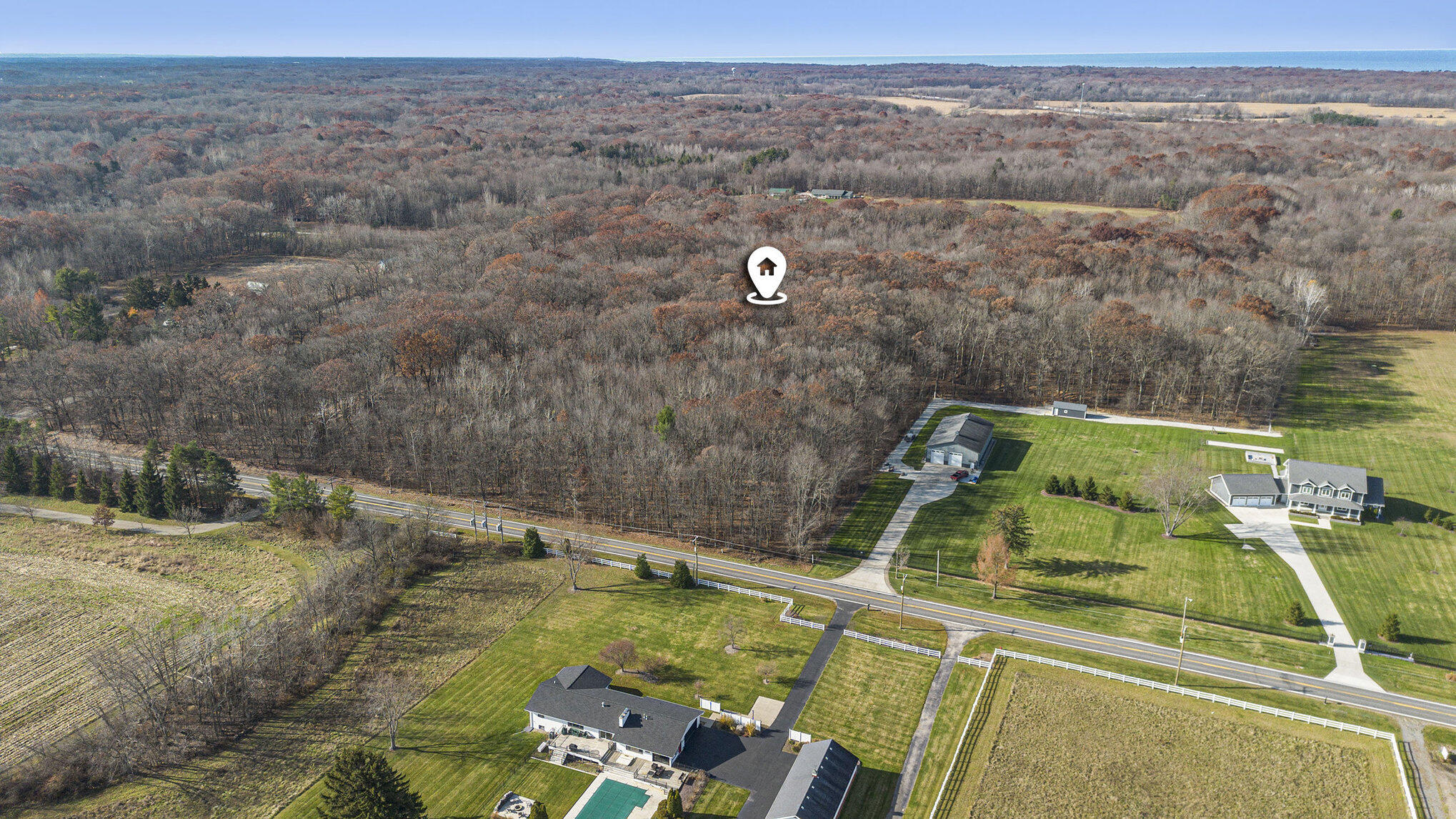 6629 W East Road Three Oaks MI 49128
