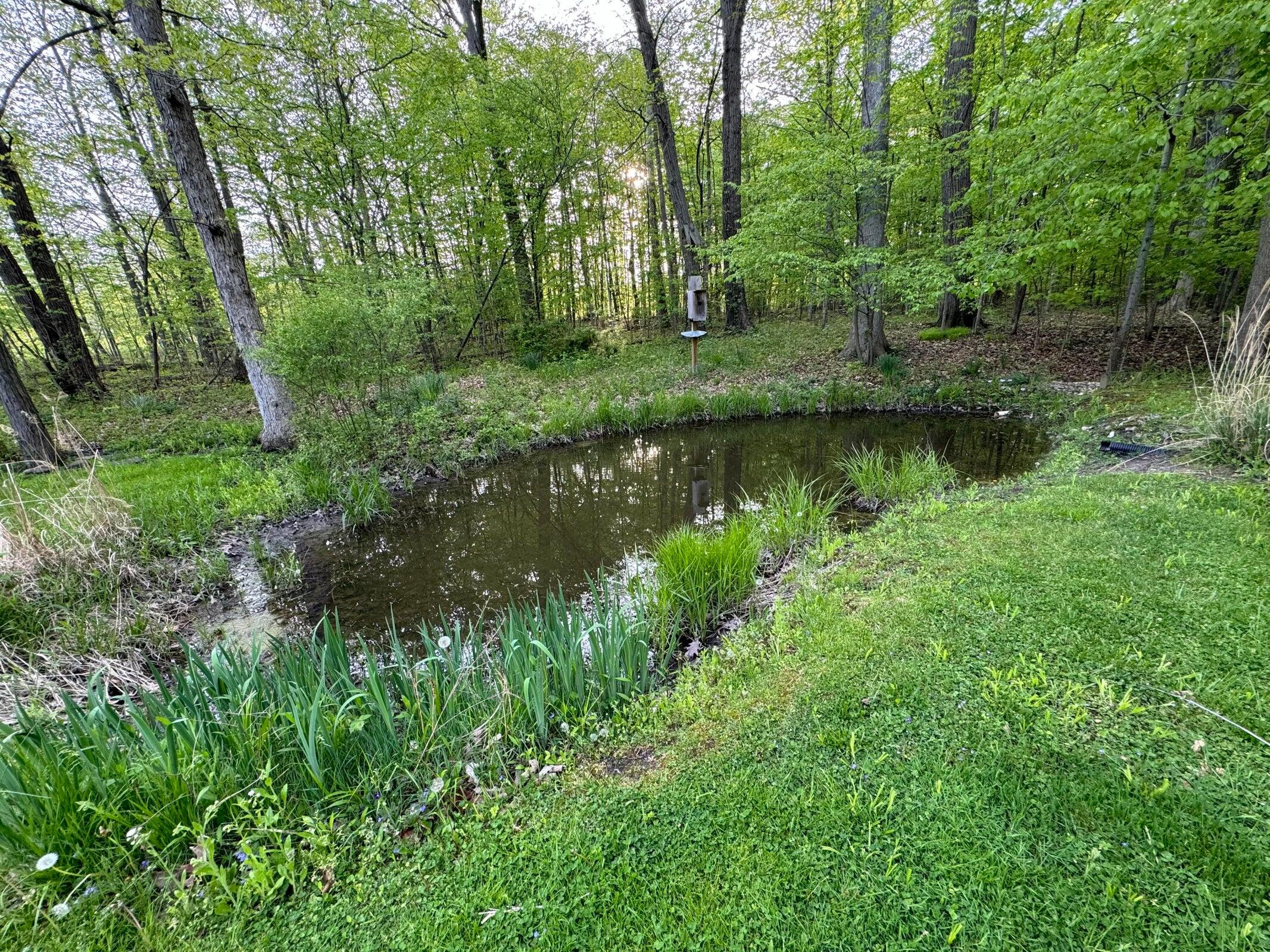 6629 W East Road Three Oaks MI 49128