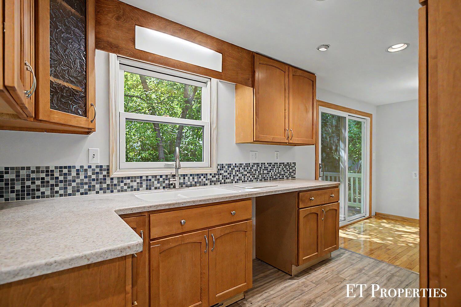 3739 Grape Avenue NE Grand Rapids MI 49525