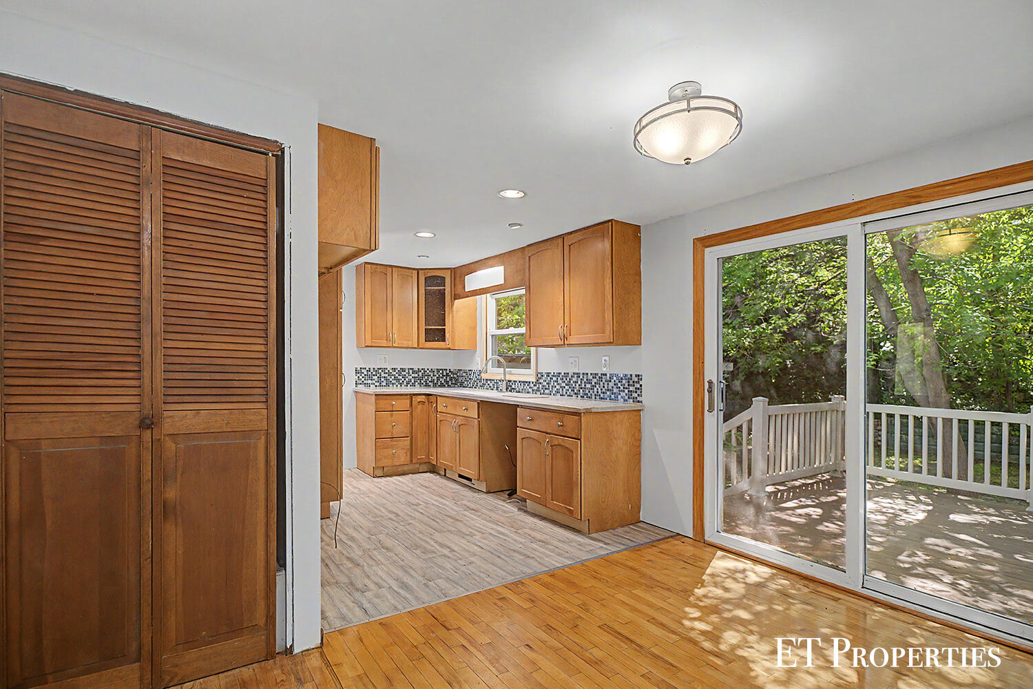 3739 Grape Avenue NE Grand Rapids MI 49525