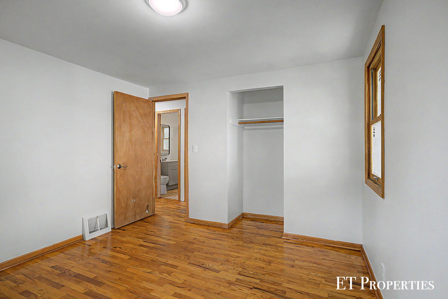 3739 Grape Avenue NE Grand Rapids MI 49525