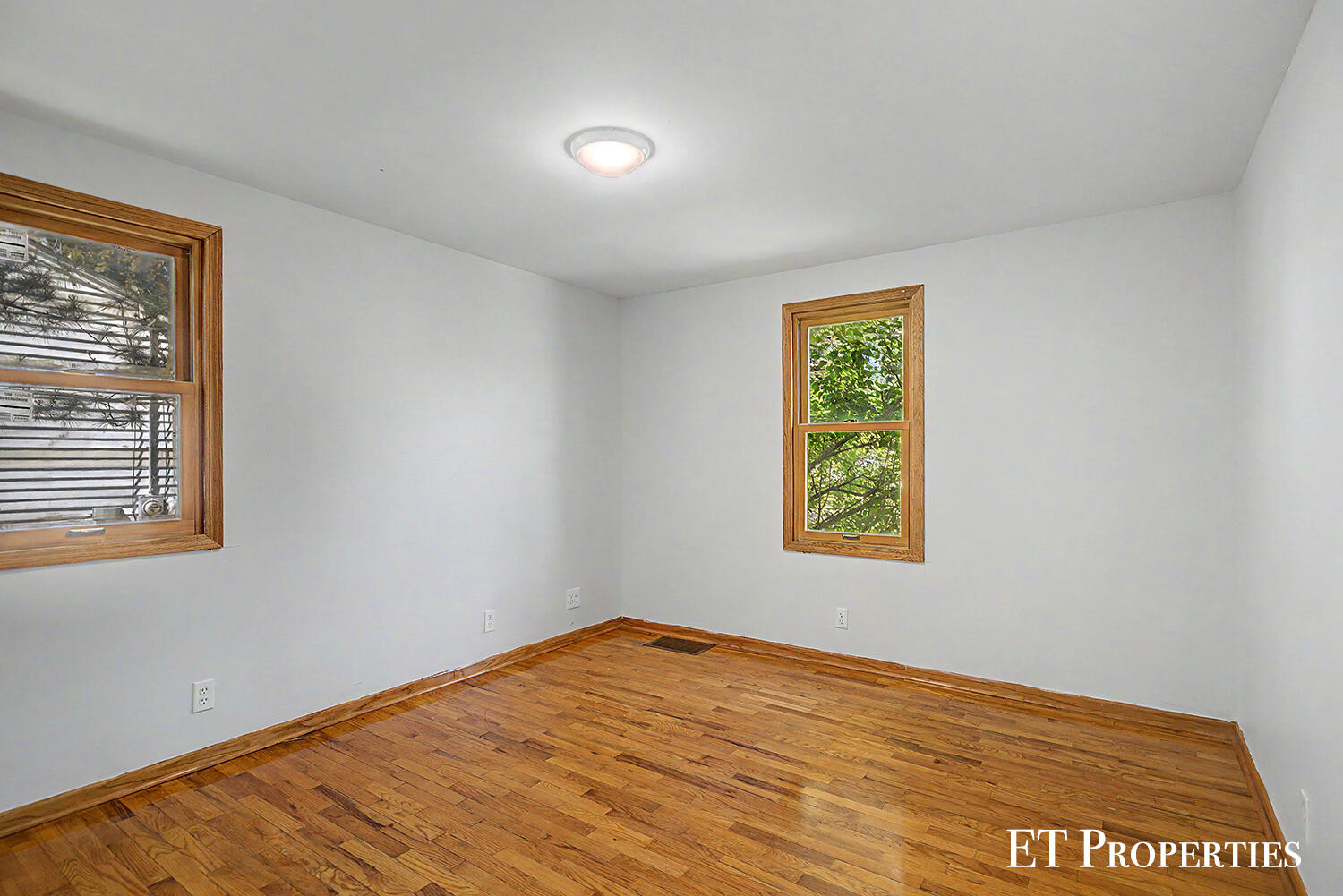 3739 Grape Avenue NE Grand Rapids MI 49525