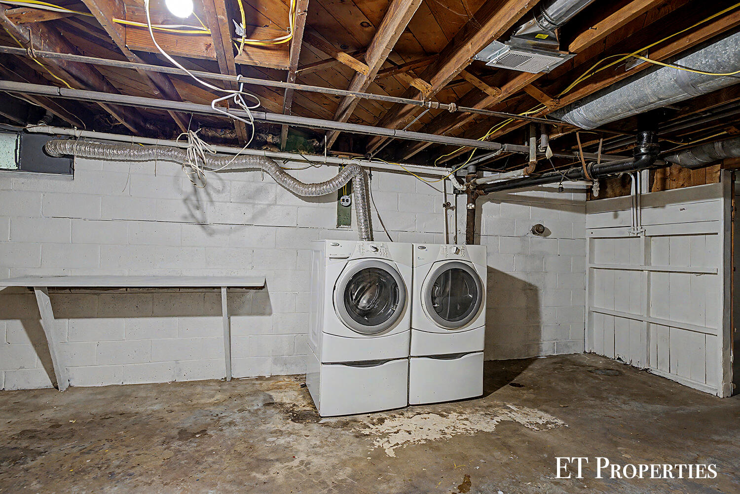 3739 Grape Avenue NE Grand Rapids MI 49525