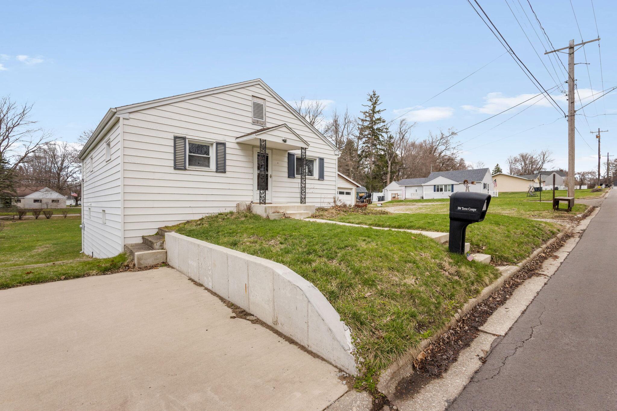 204 Terre Coupe Street Buchanan MI 49107