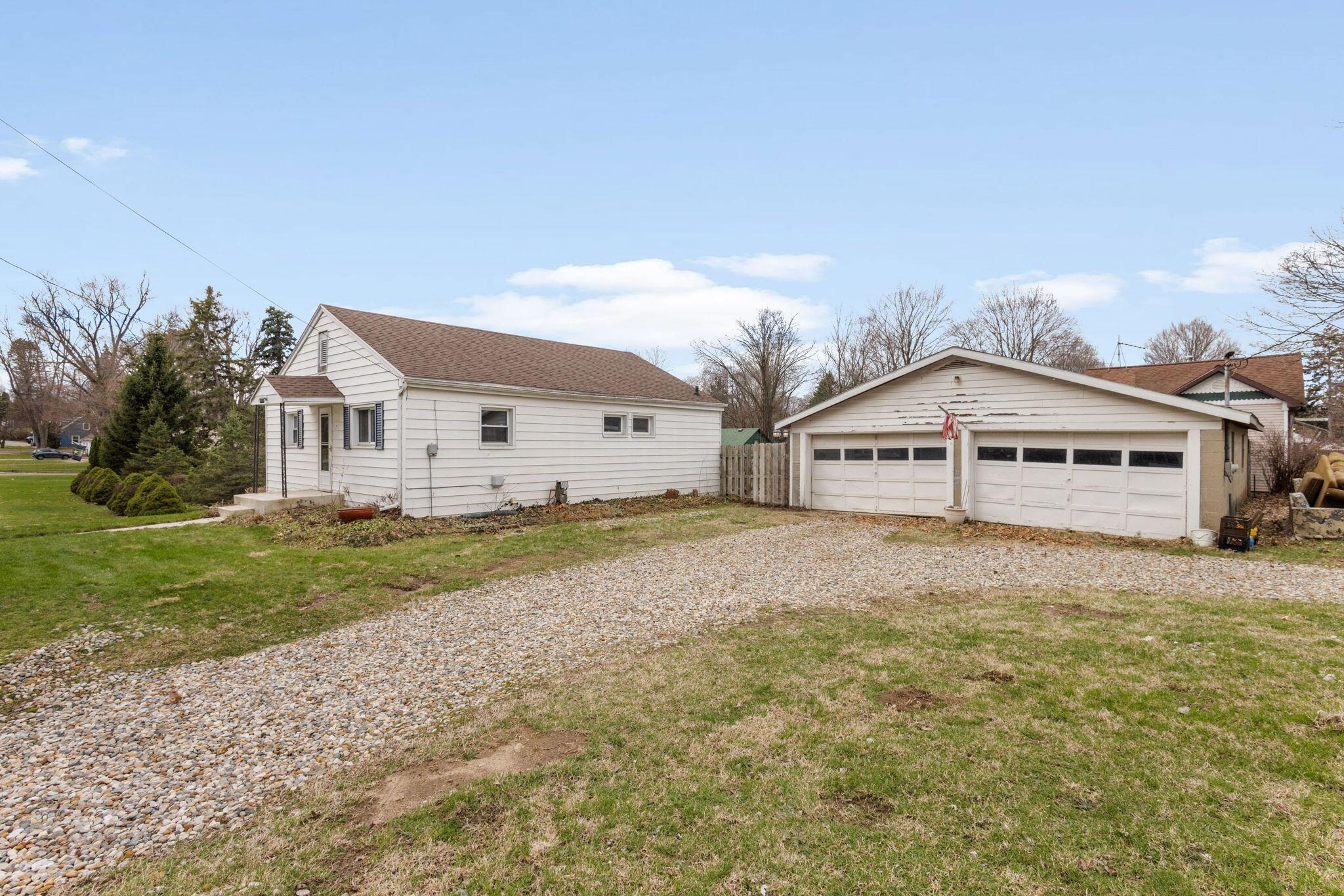204 Terre Coupe Street Buchanan MI 49107
