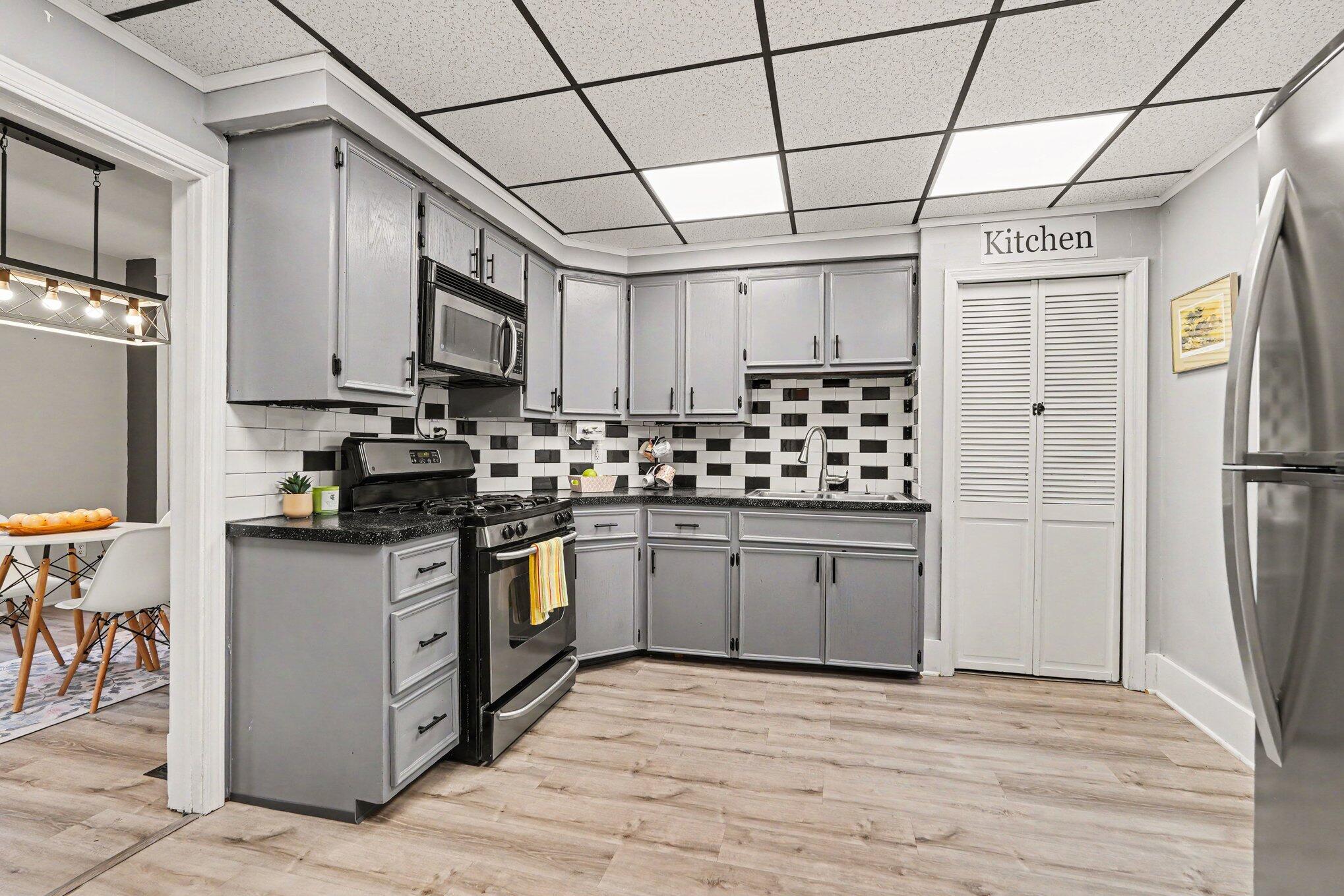 1537 Powers Avenue NW Grand Rapids MI 49504