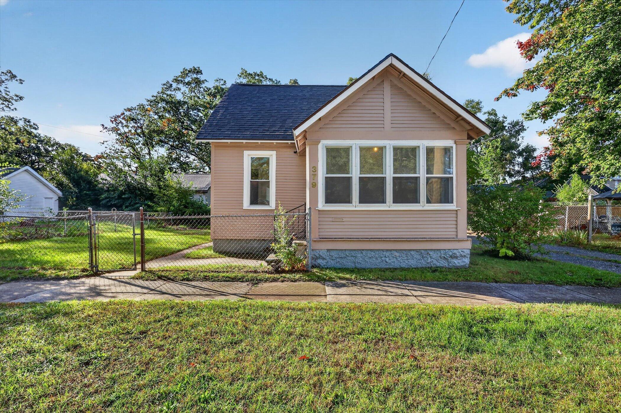 379 E Dale Avenue Muskegon MI 49442