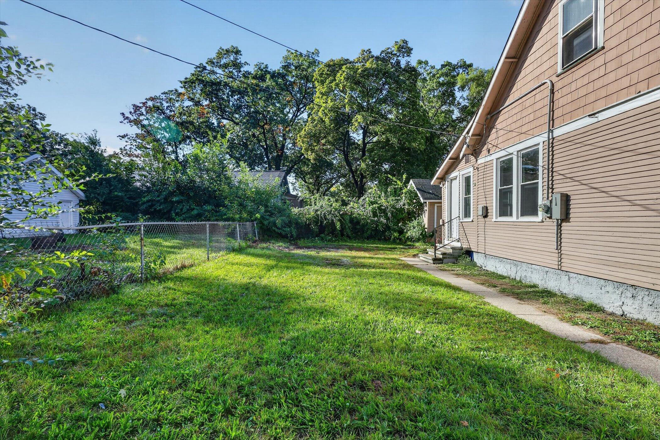 379 E Dale Avenue Muskegon MI 49442