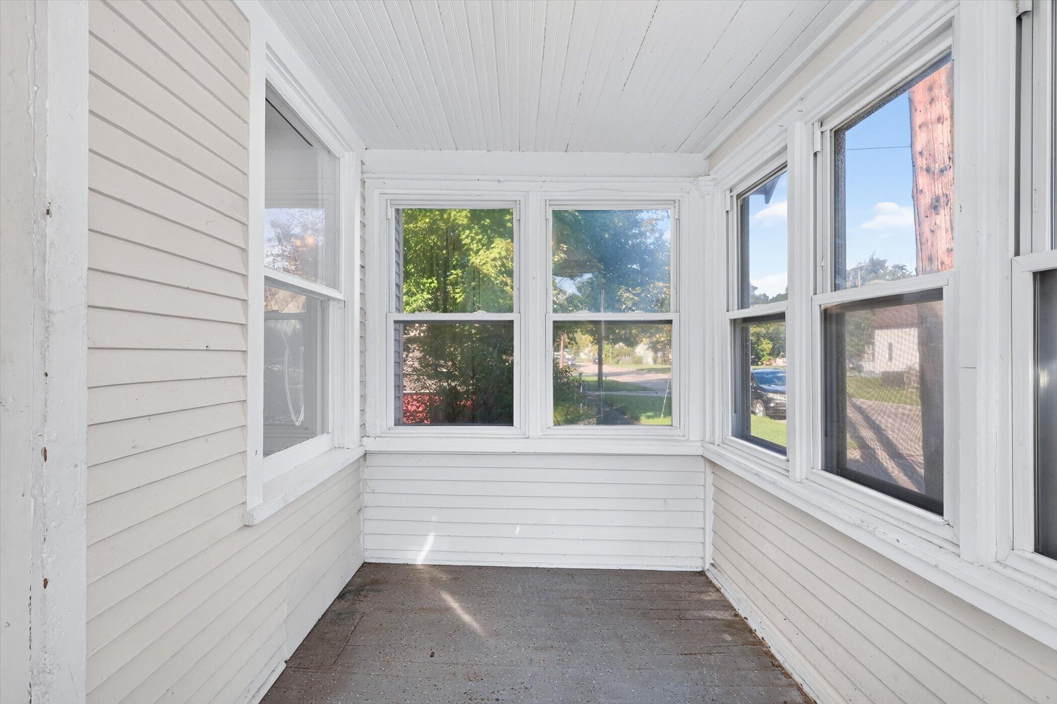 379 E Dale Avenue Muskegon MI 49442