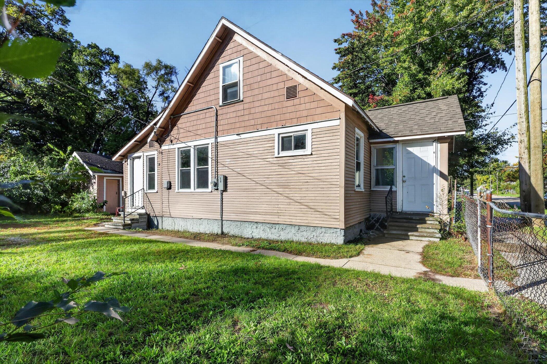 379 E Dale Avenue Muskegon MI 49442