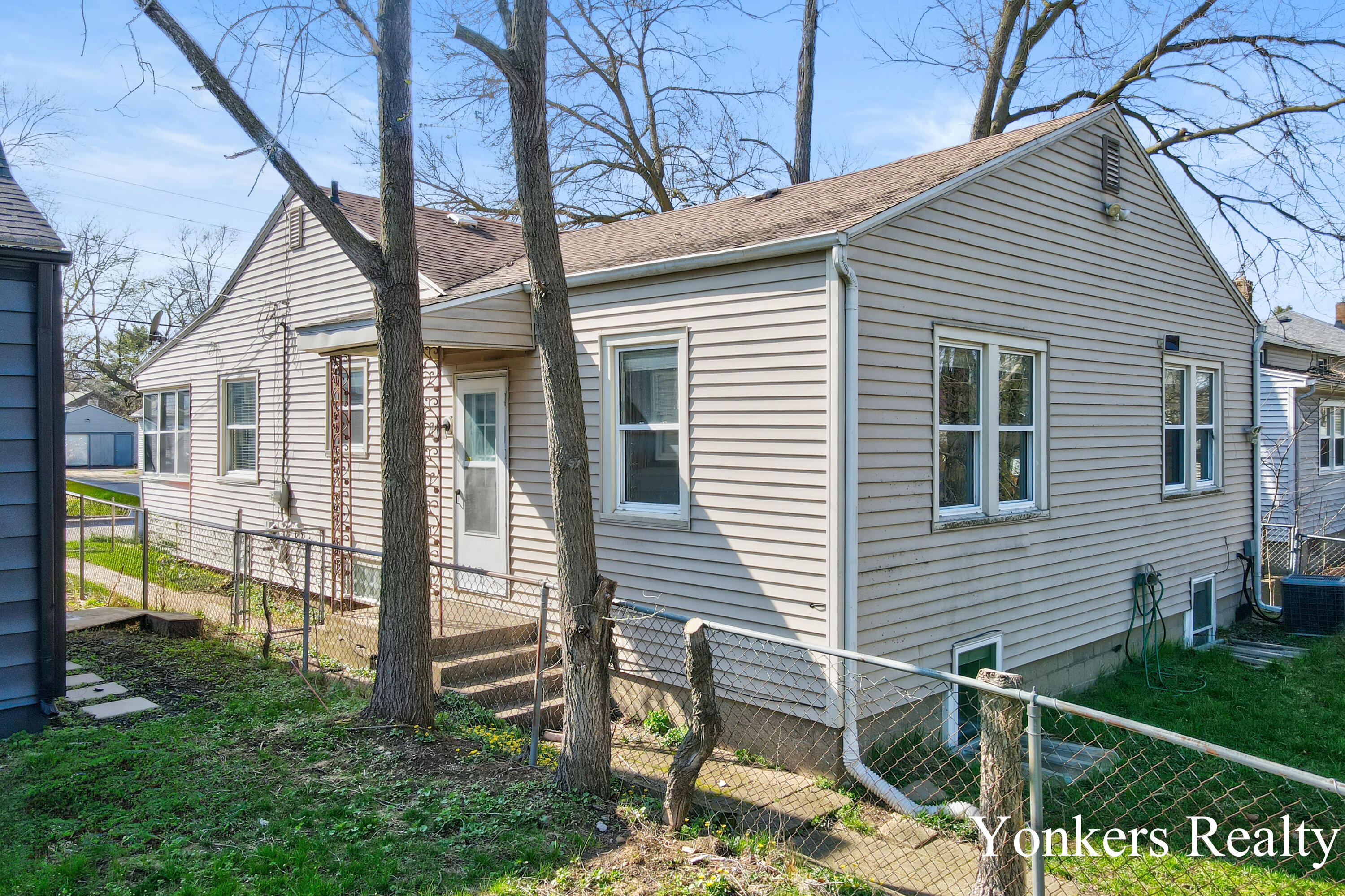 1732 Silver Avenue SE Grand Rapids MI 49507