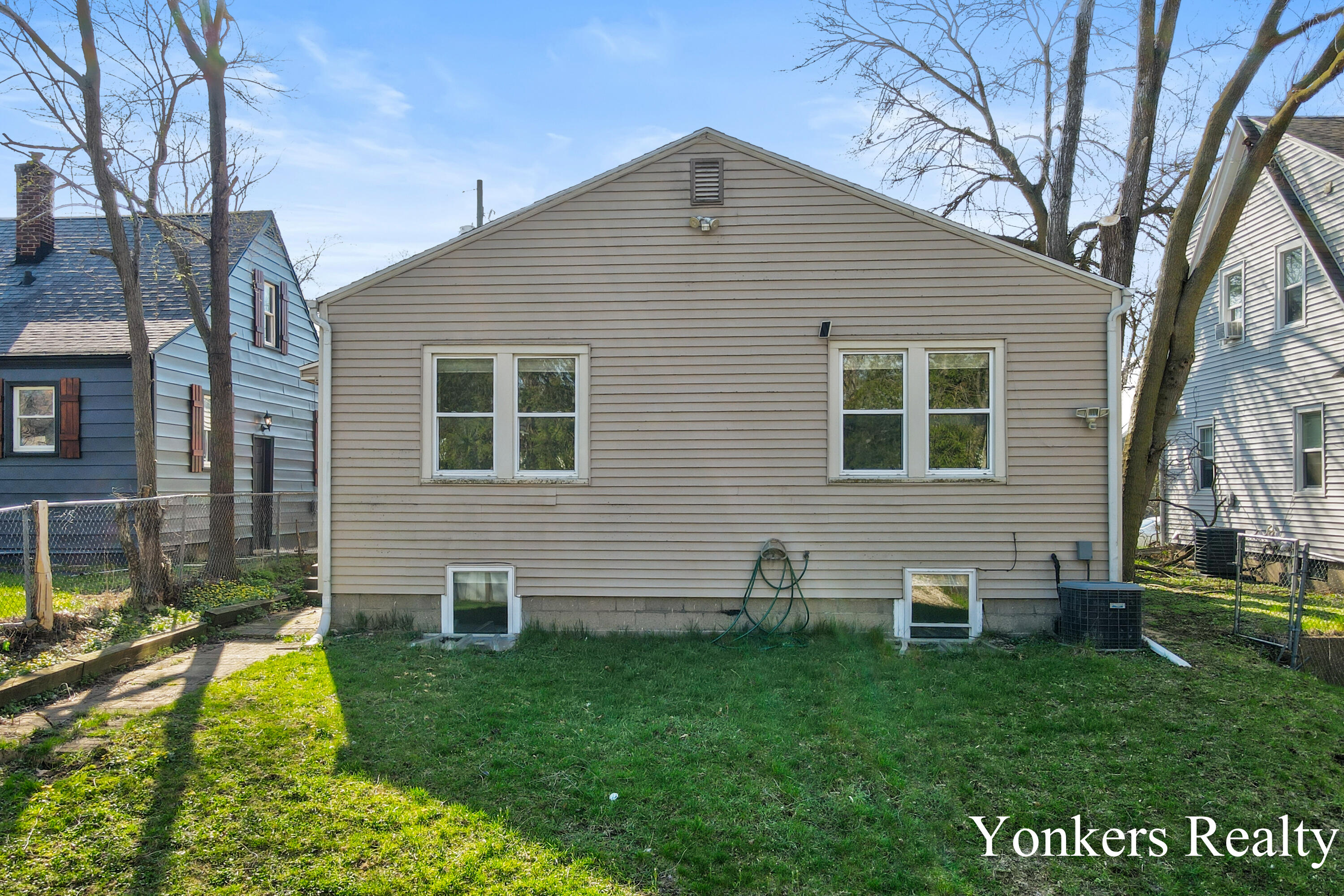 1732 Silver Avenue SE Grand Rapids MI 49507